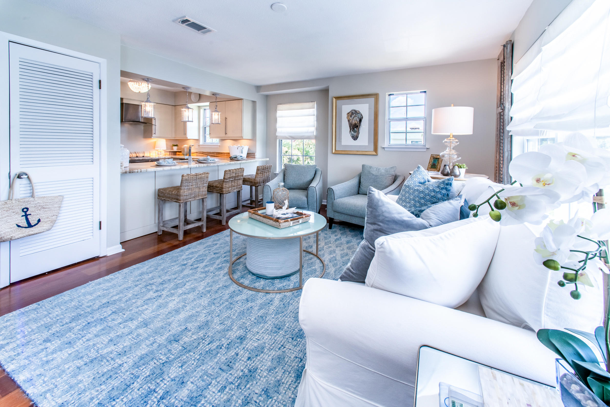 SUN SEEKERS CONDO - Residential