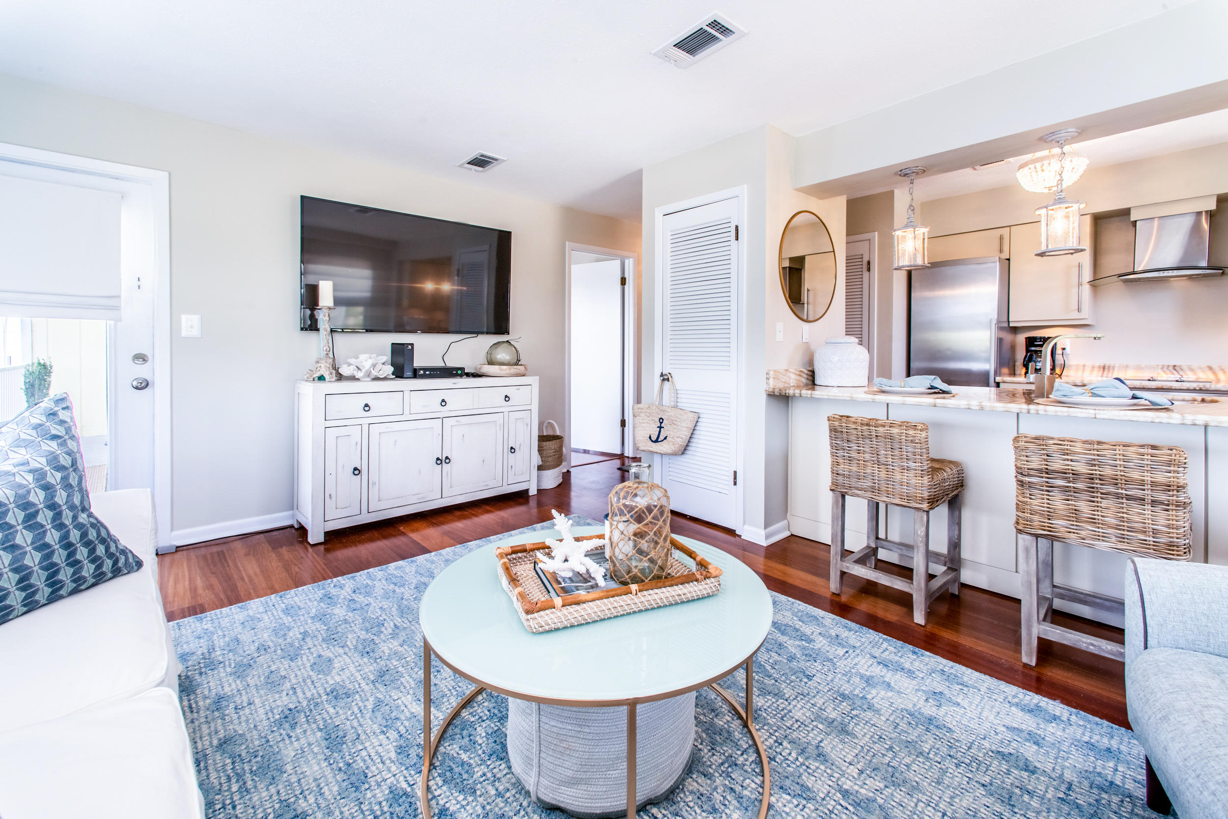 SUN SEEKERS CONDO - Residential