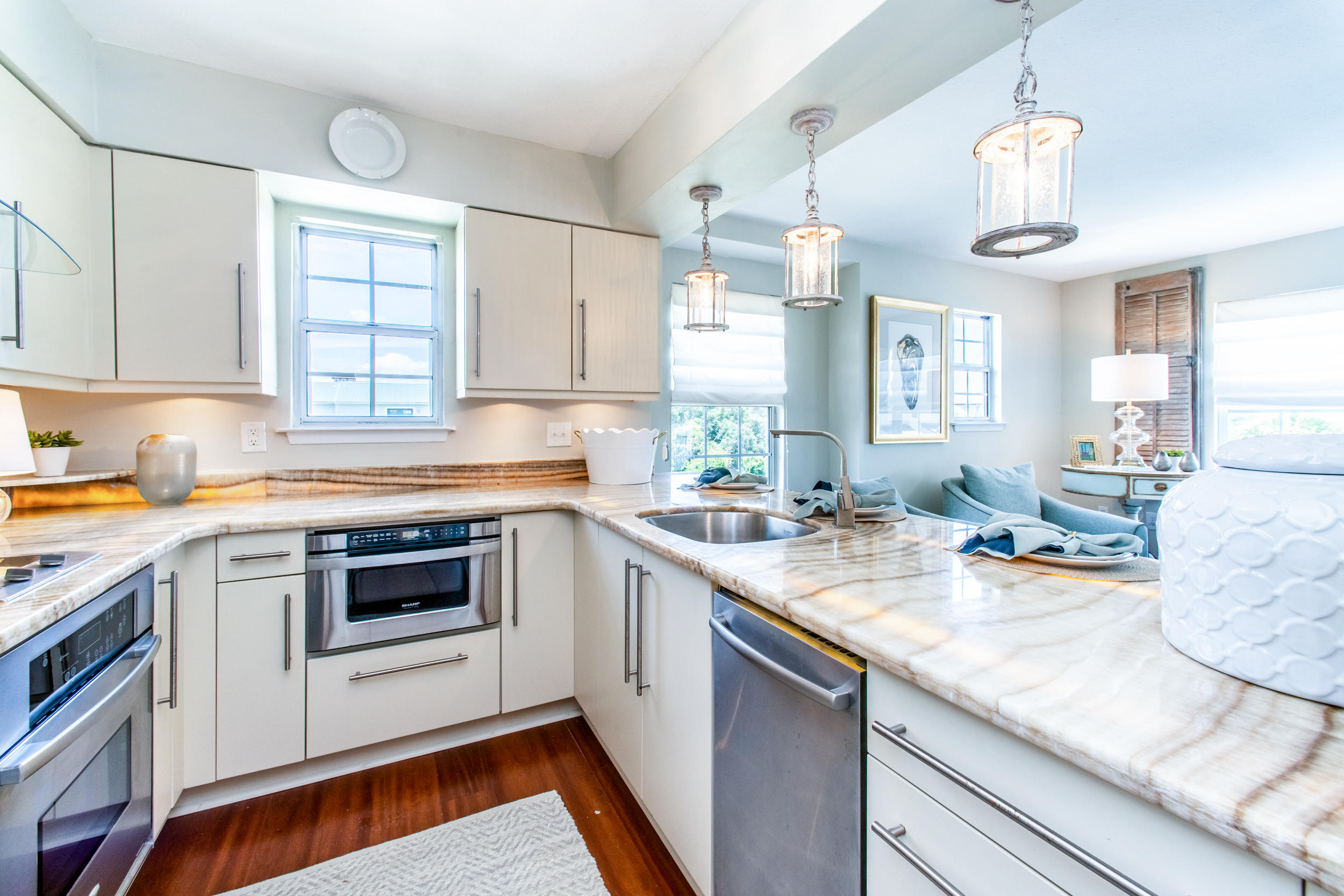 SUN SEEKERS CONDO - Residential