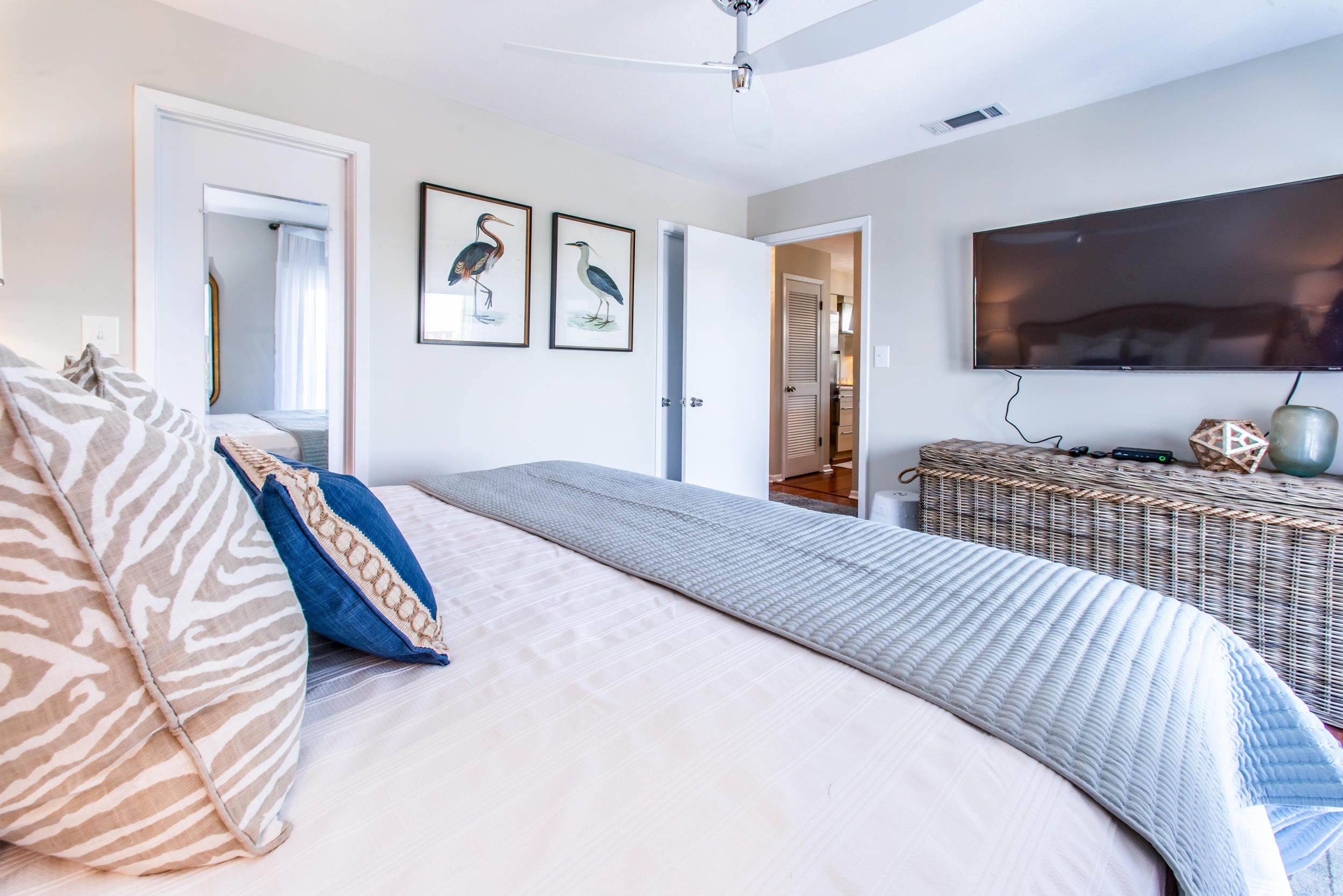 SUN SEEKERS CONDO - Residential