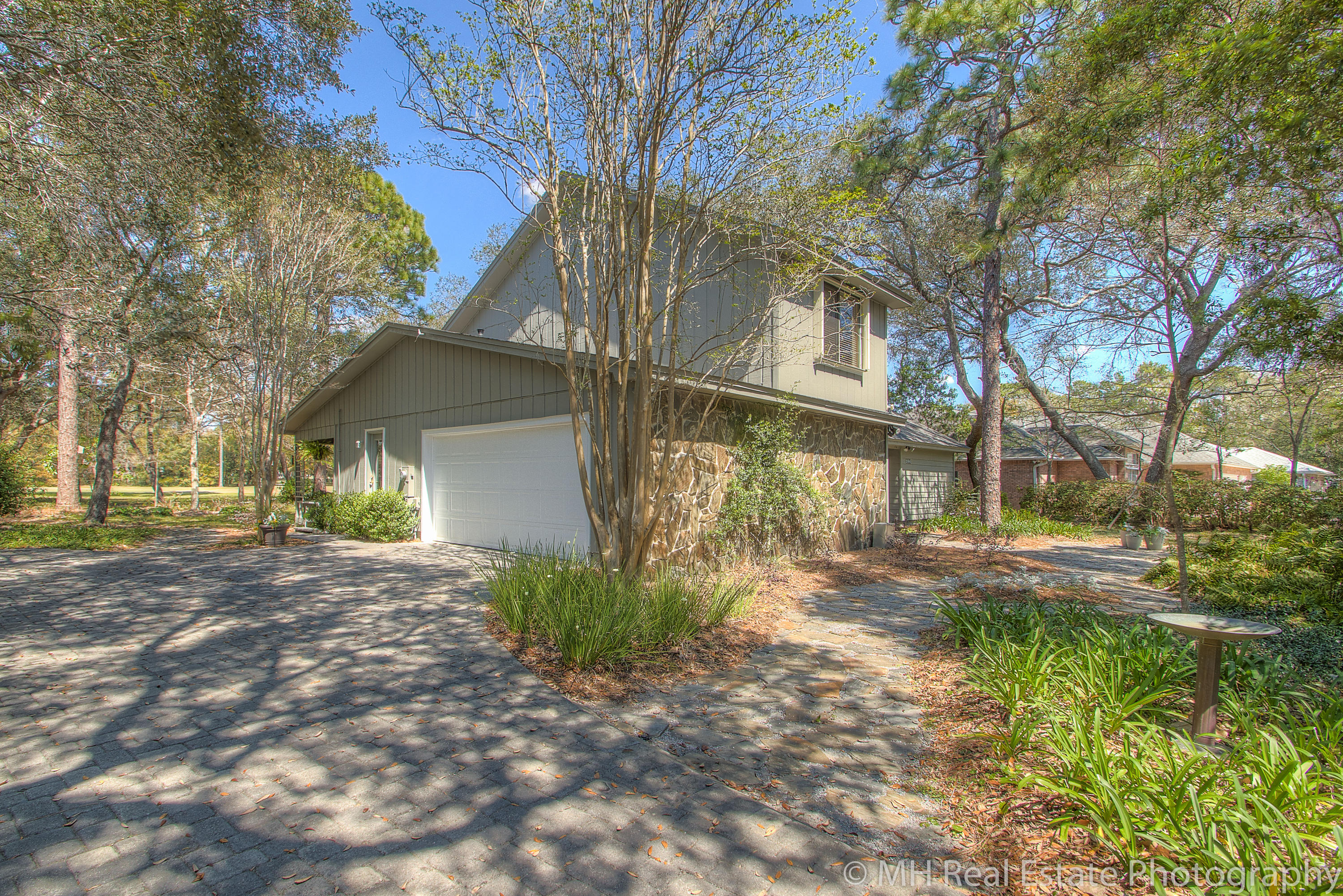 ROCKY BAYOU COUNTRY CLUB ESTATES 3 - Residential