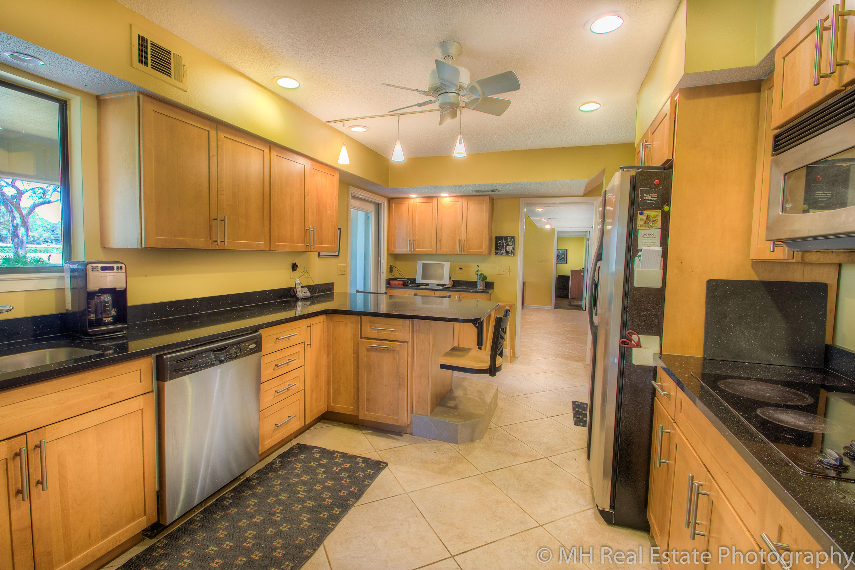 ROCKY BAYOU COUNTRY CLUB ESTATES 3 - Residential