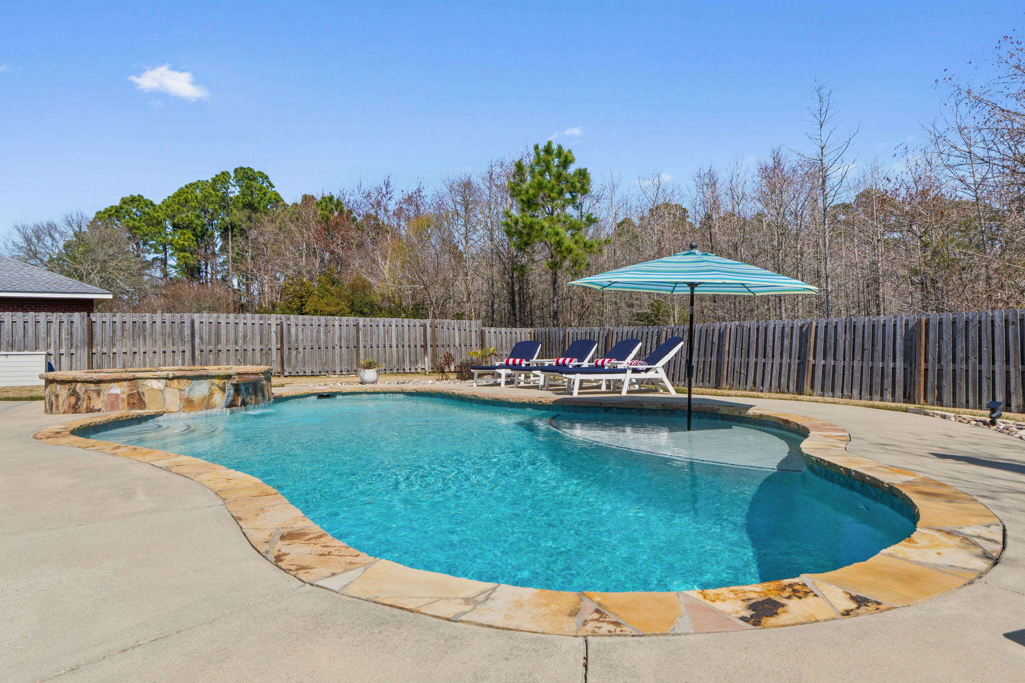 WOODLAWN HEIGHTS - Residential