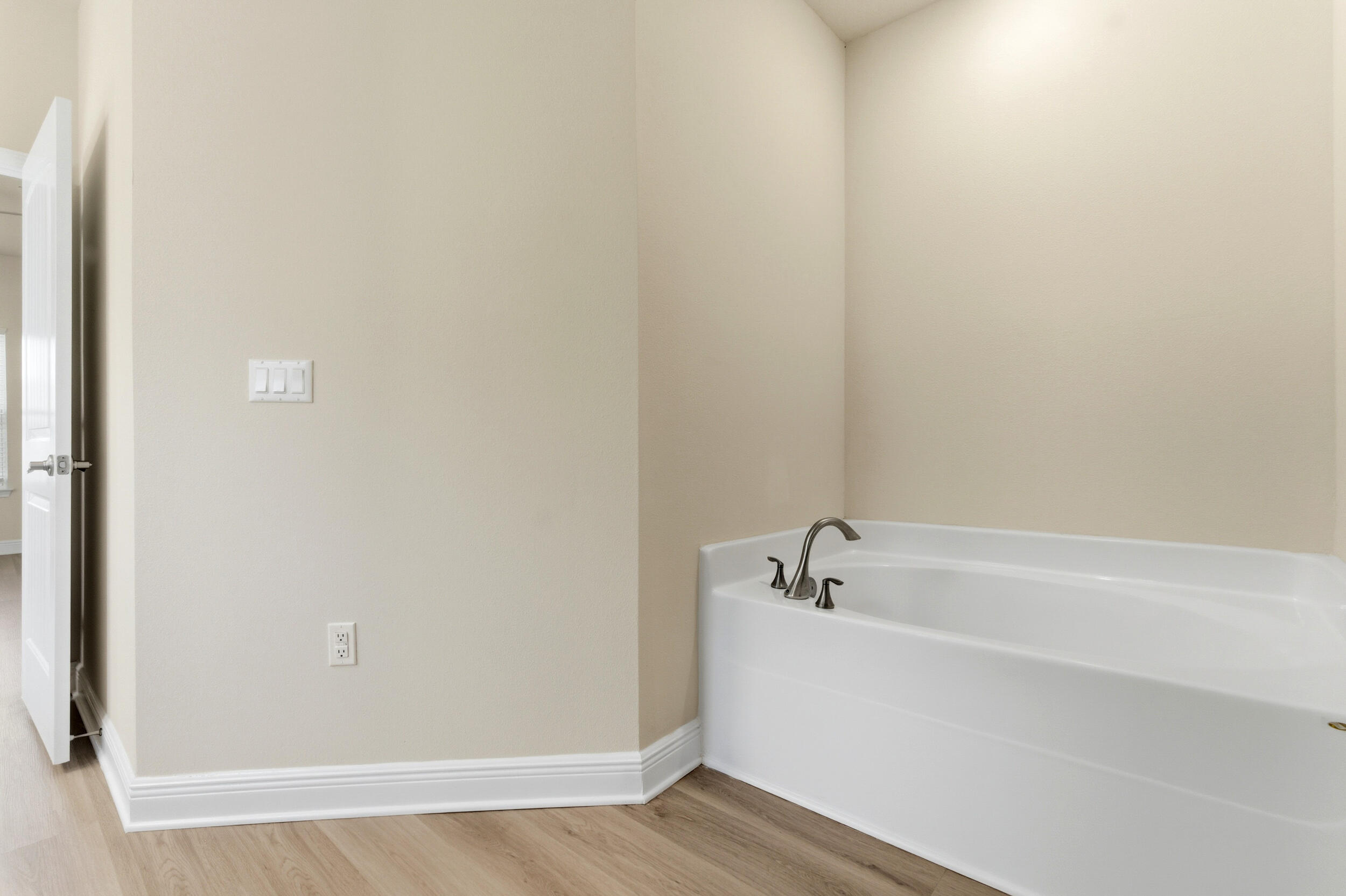 RIVERWALK PH I - Residential
