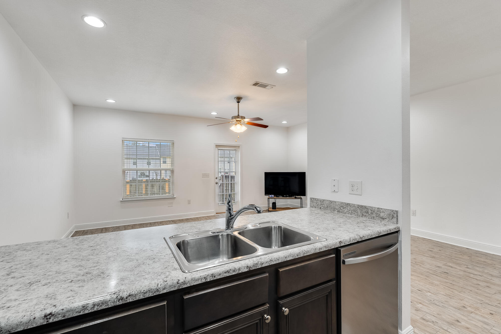 Iron Horse T/H - Residential