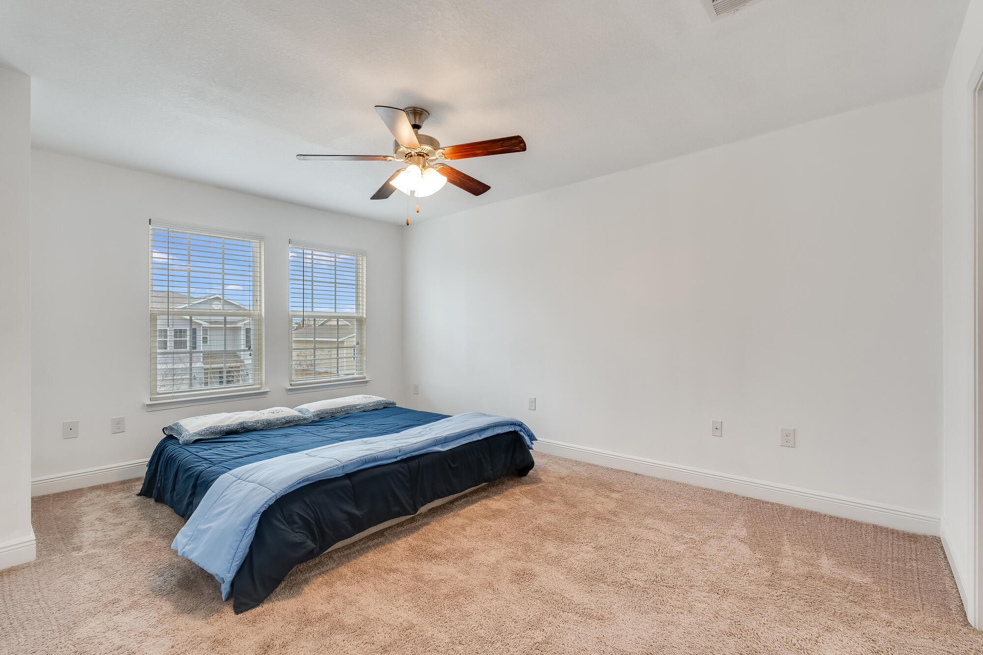 Iron Horse T/H - Residential