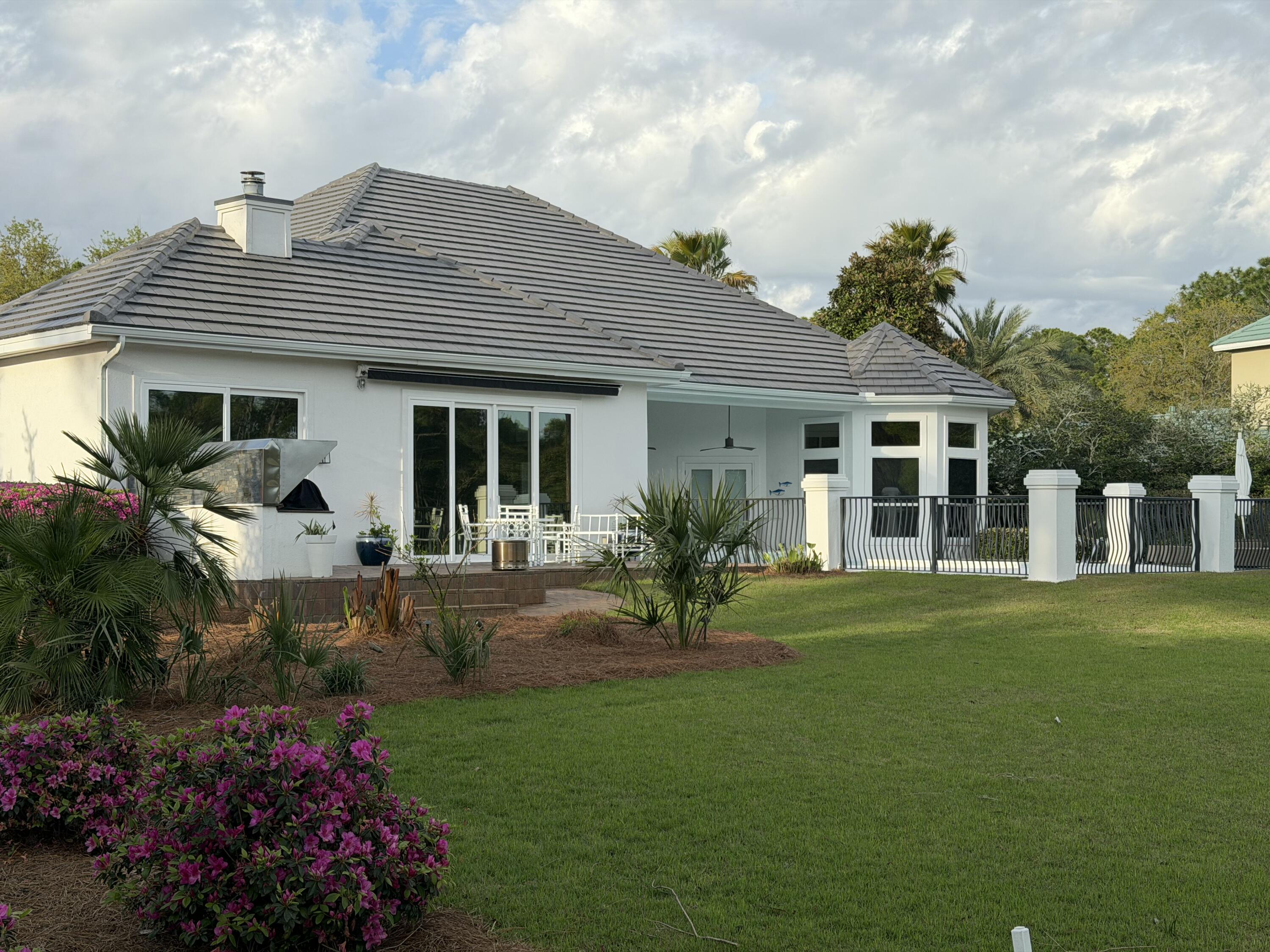 BAYTOWNE AVE EAST - Residential