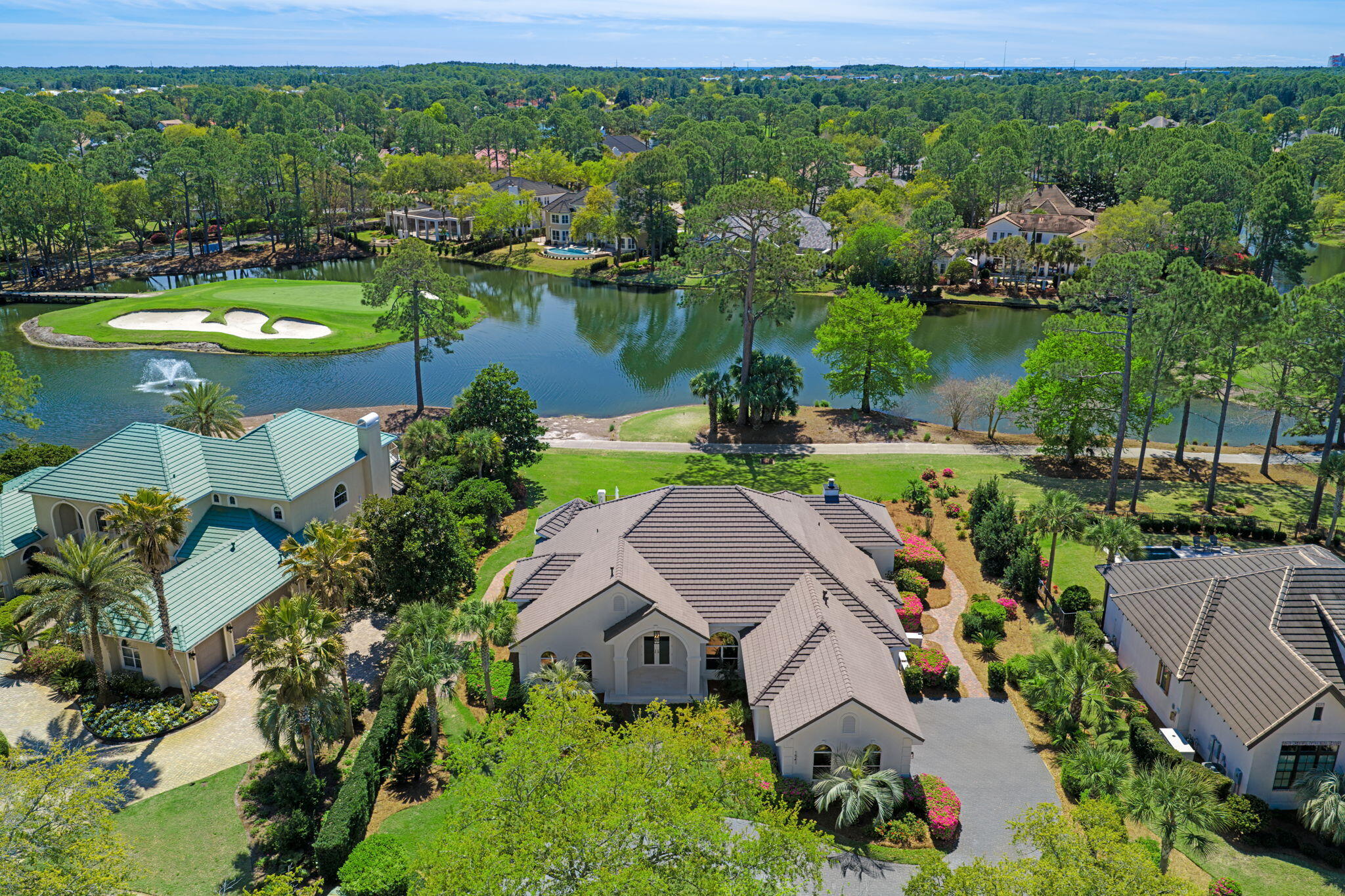 BAYTOWNE AVE EAST - Residential