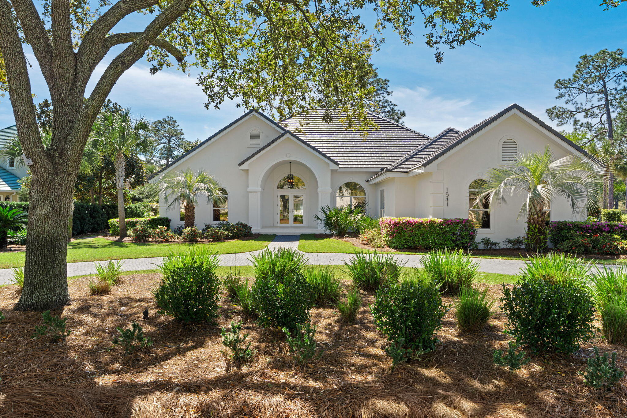 BAYTOWNE AVE EAST - Residential