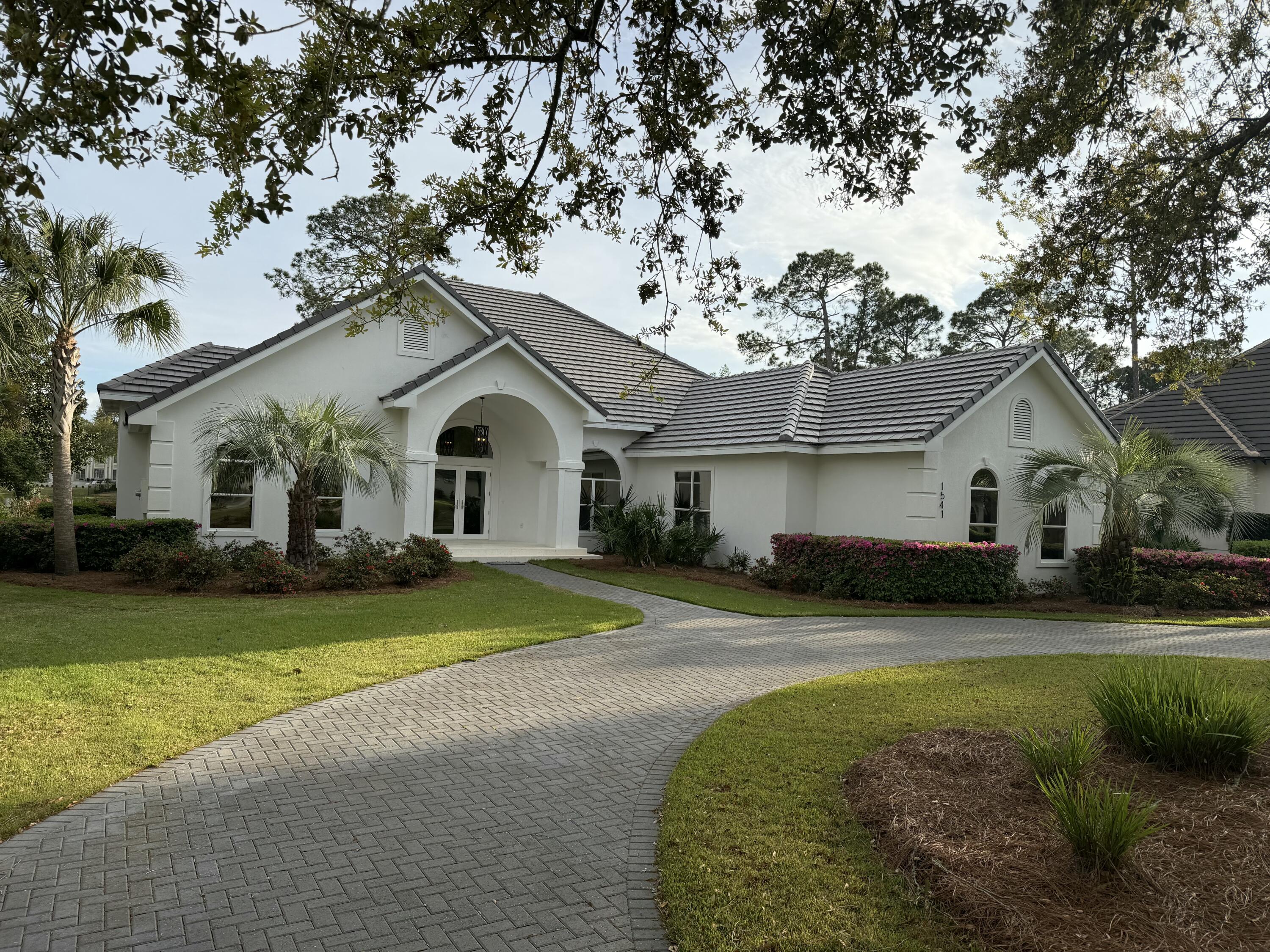 BAYTOWNE AVE EAST - Residential