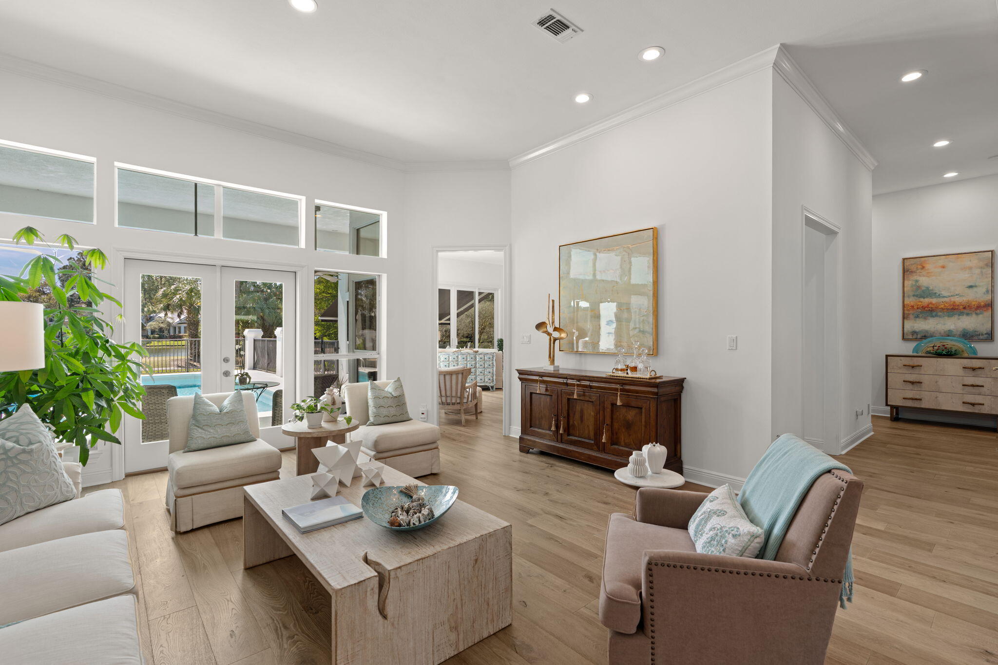 BAYTOWNE AVE EAST - Residential