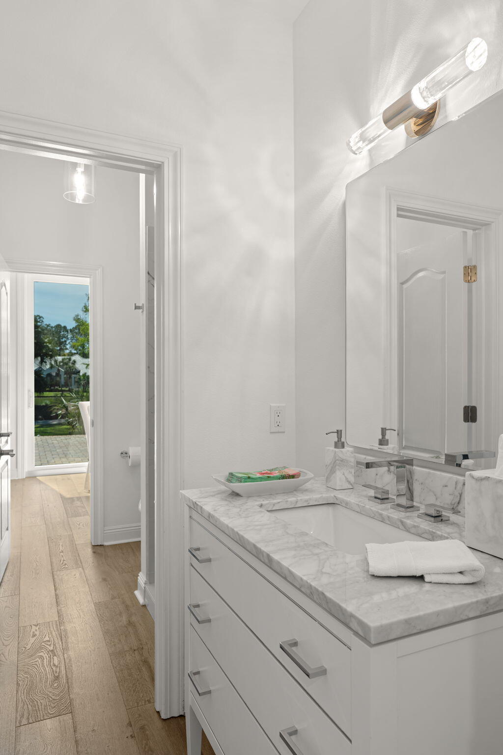 BAYTOWNE AVE EAST - Residential