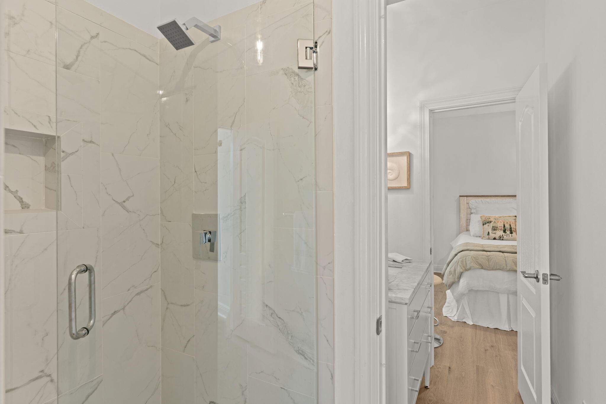 BAYTOWNE AVE EAST - Residential