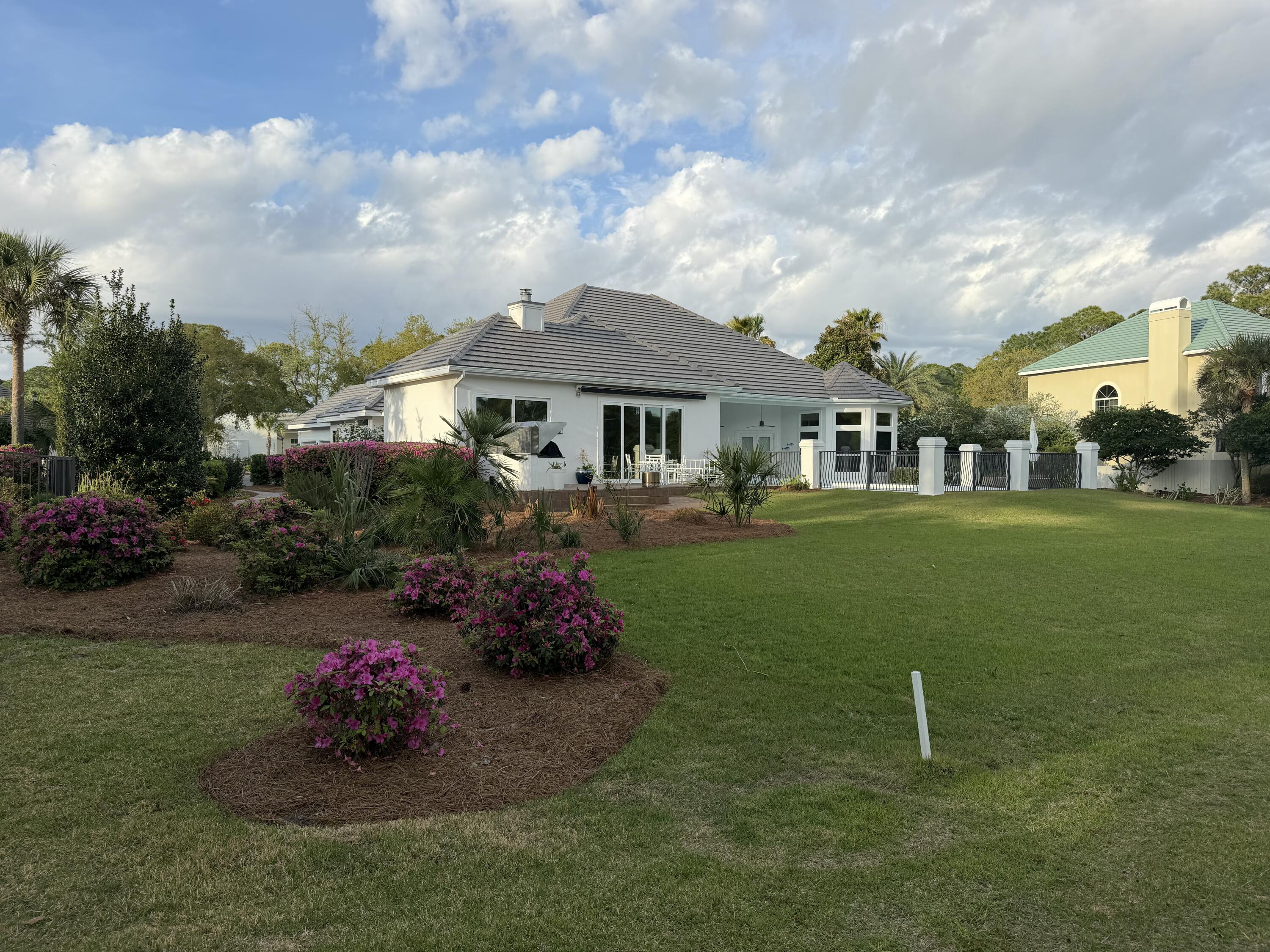 BAYTOWNE AVE EAST - Residential