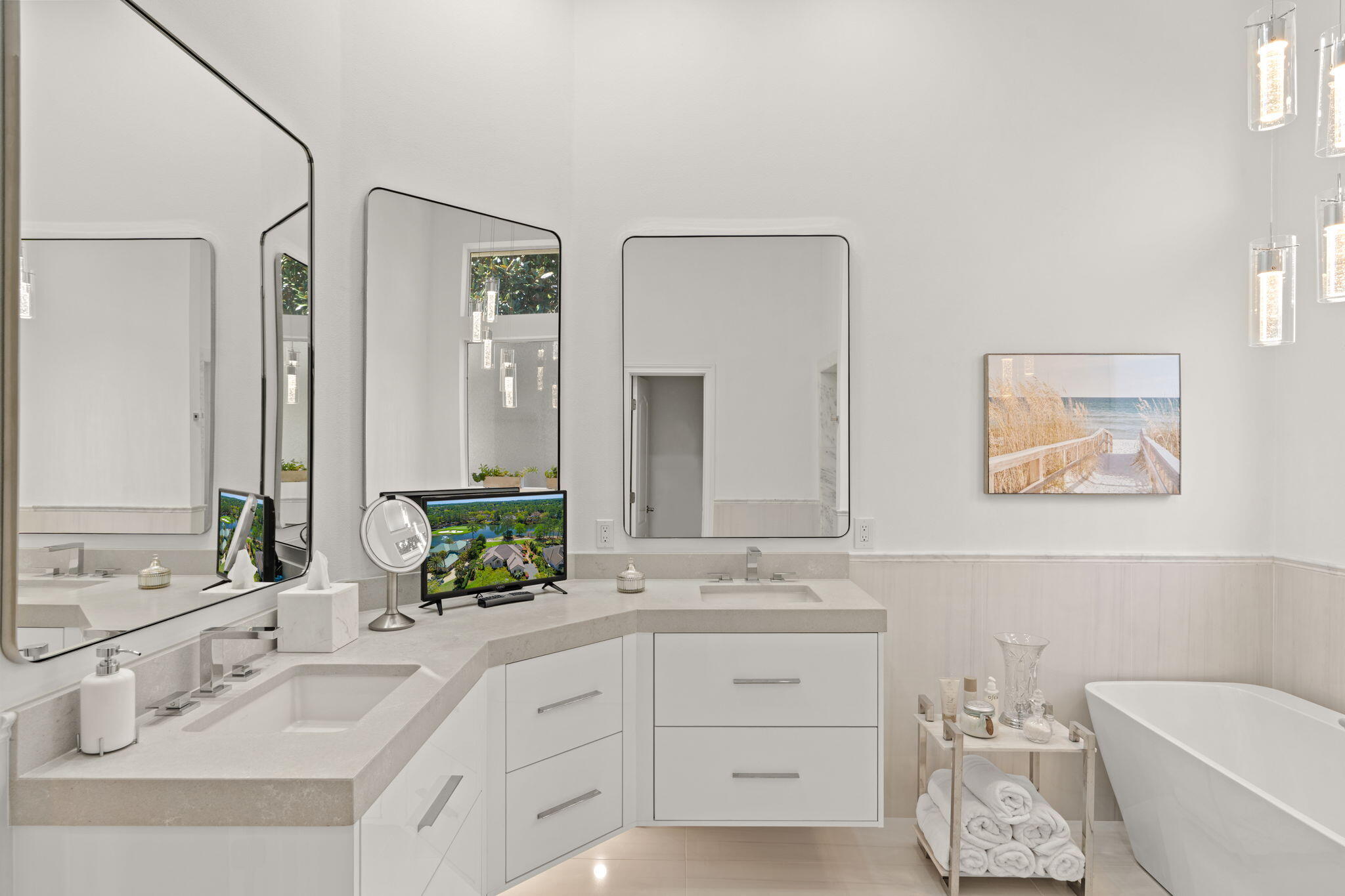 BAYTOWNE AVE EAST - Residential