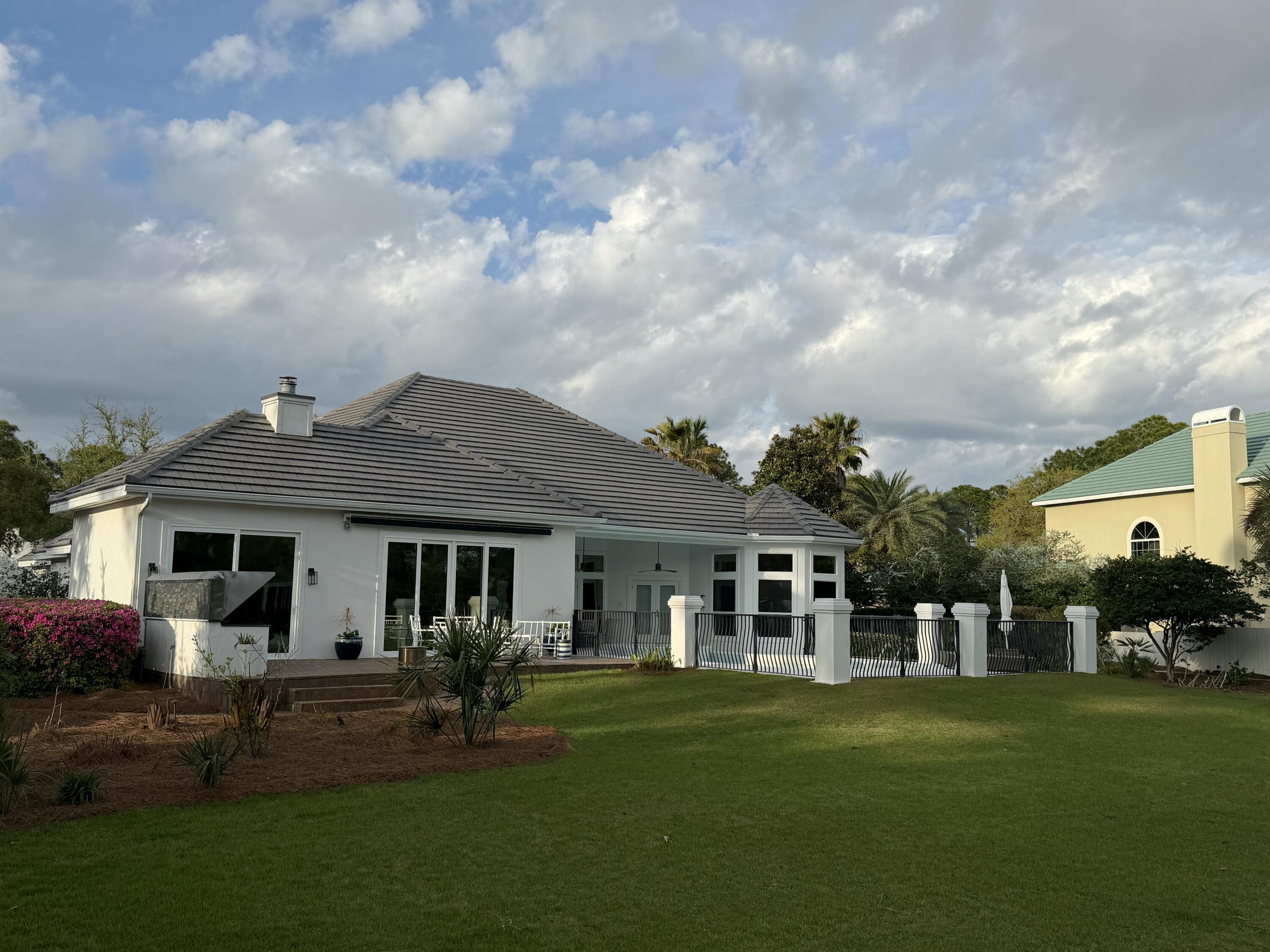 BAYTOWNE AVE EAST - Residential