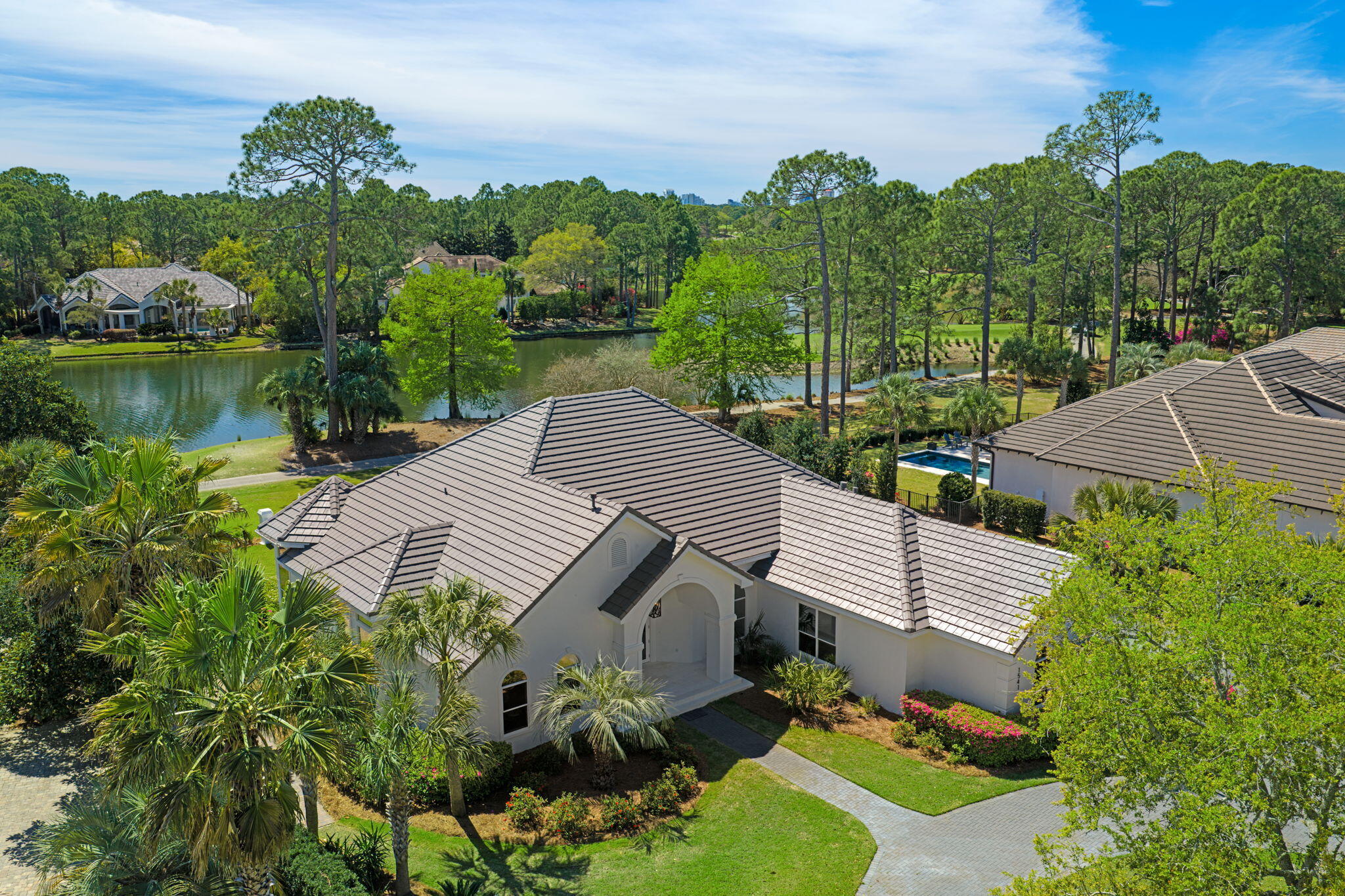 BAYTOWNE AVE EAST - Residential