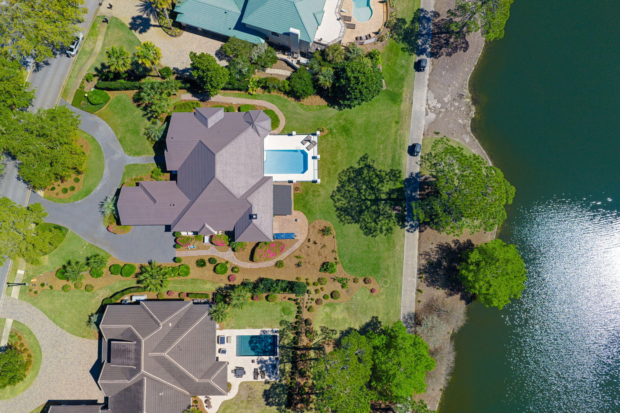 BAYTOWNE AVE EAST - Residential