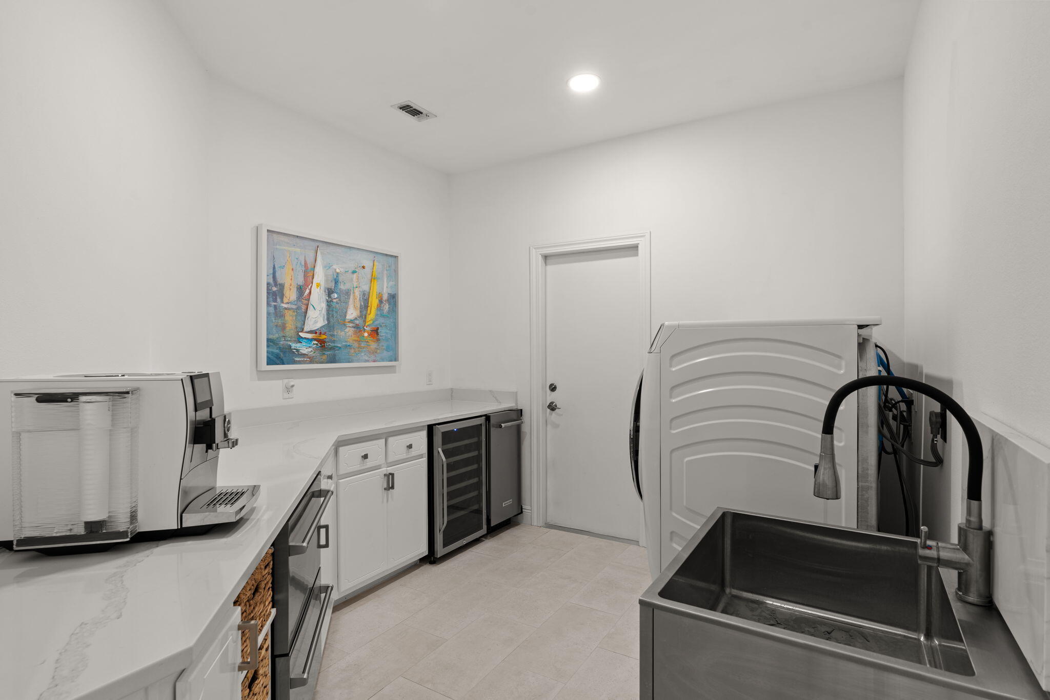 BAYTOWNE AVE EAST - Residential