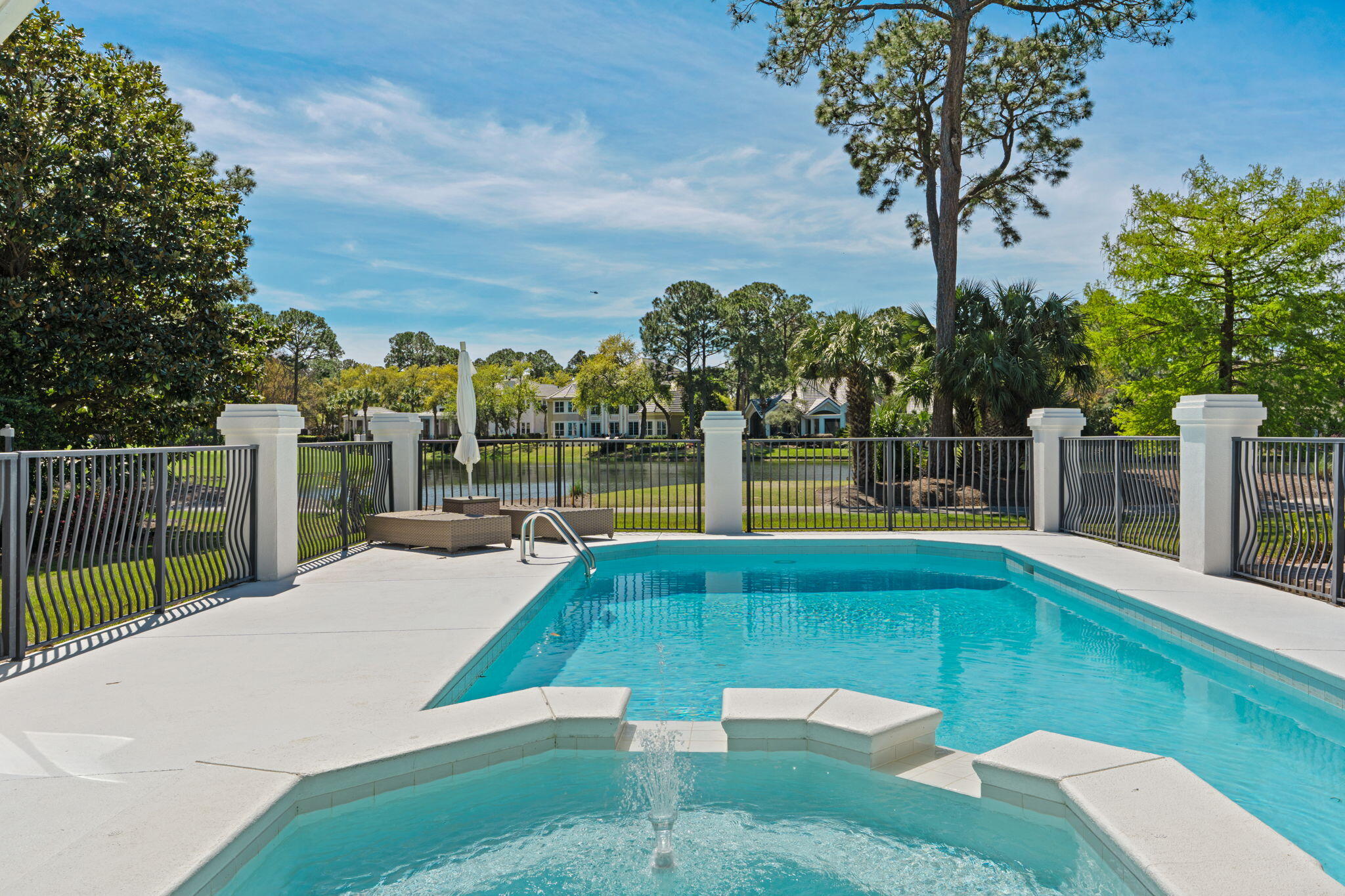 BAYTOWNE AVE EAST - Residential