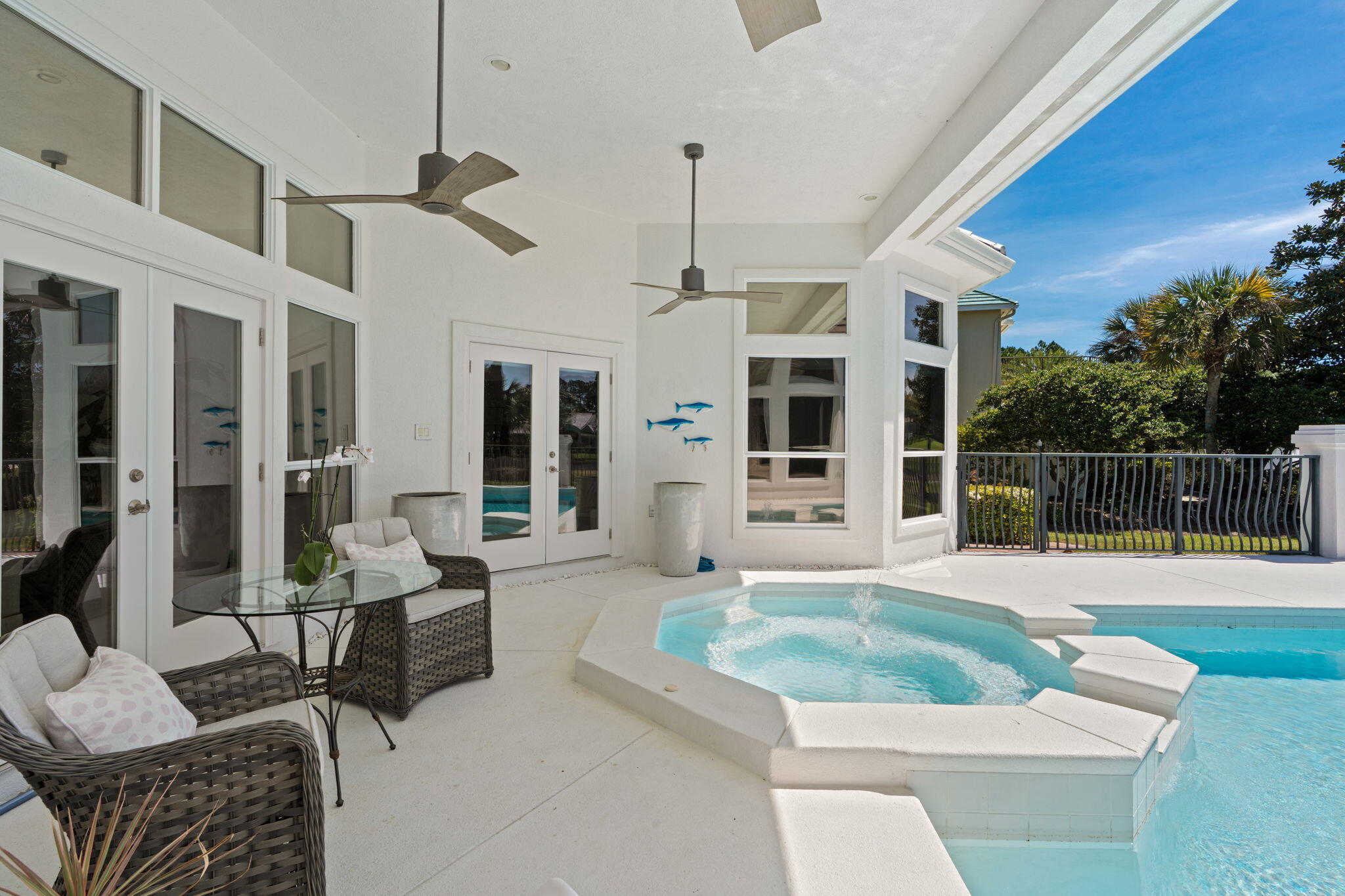 BAYTOWNE AVE EAST - Residential