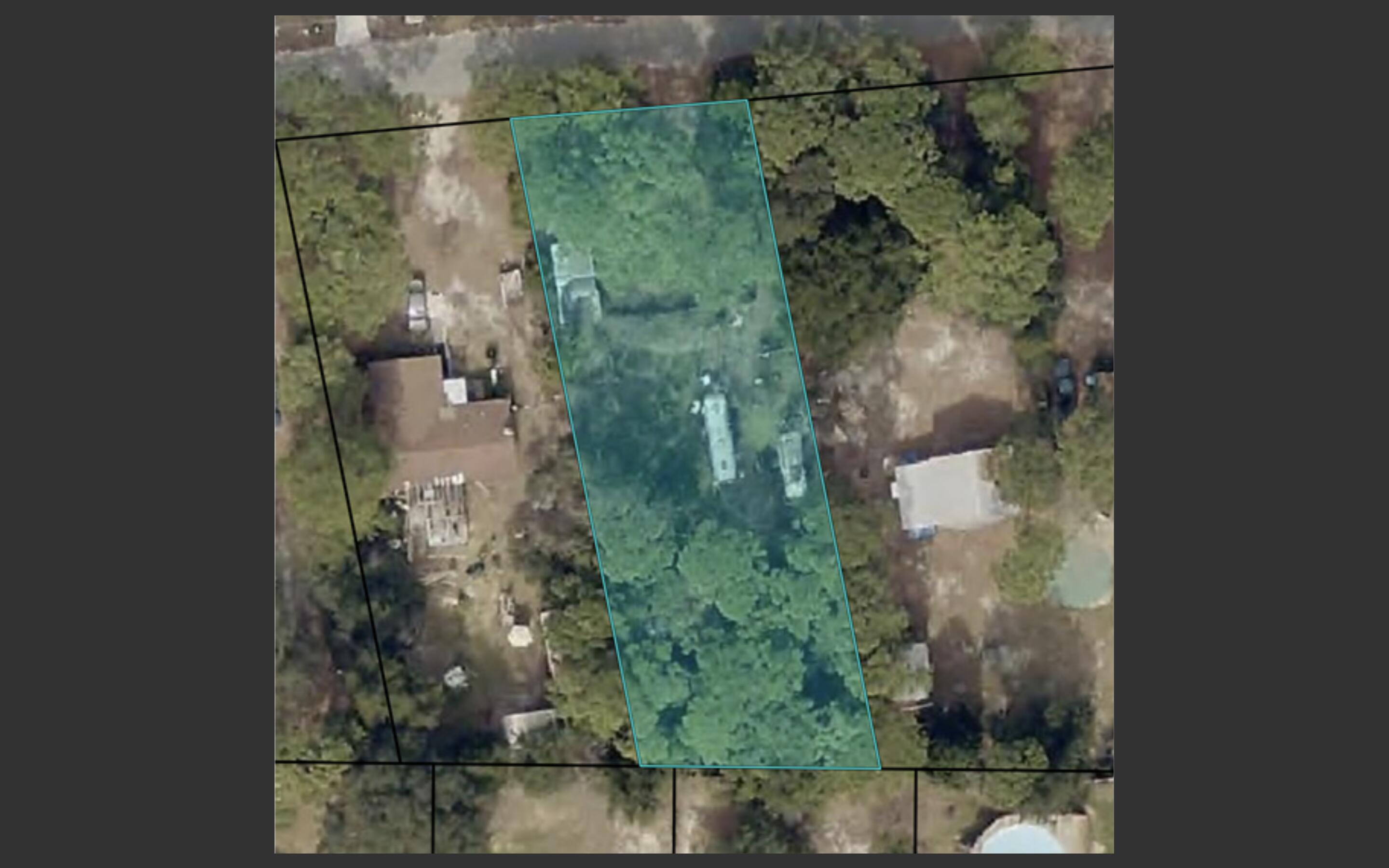 Build your dream home here! Great location. Centrally located from Pensacola and Navarre's beautiful beaches.