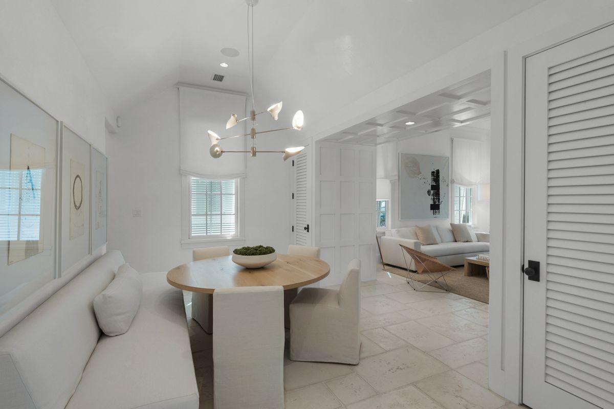 ALYS BEACH - Residential