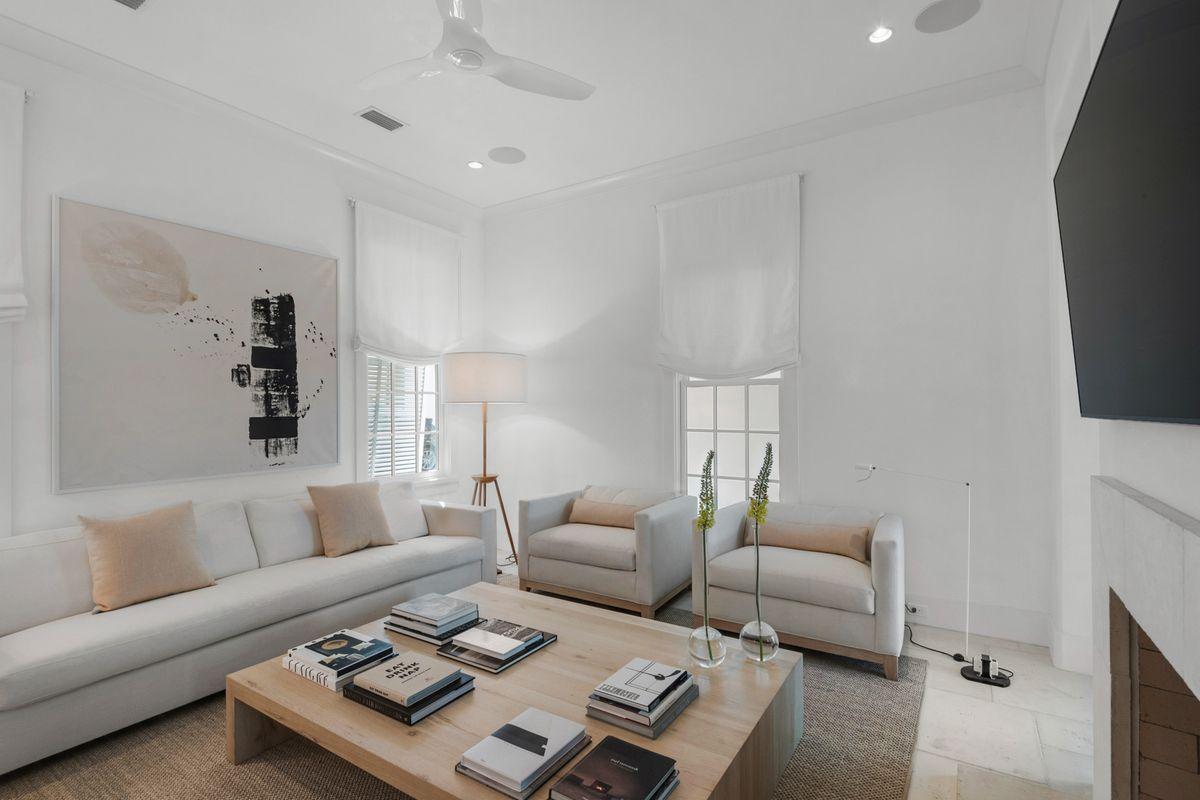 ALYS BEACH - Residential