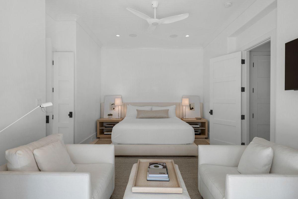 ALYS BEACH - Residential