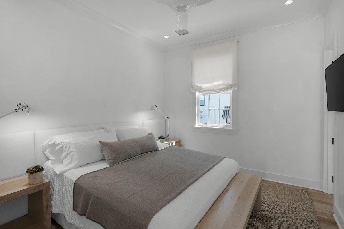 ALYS BEACH - Residential