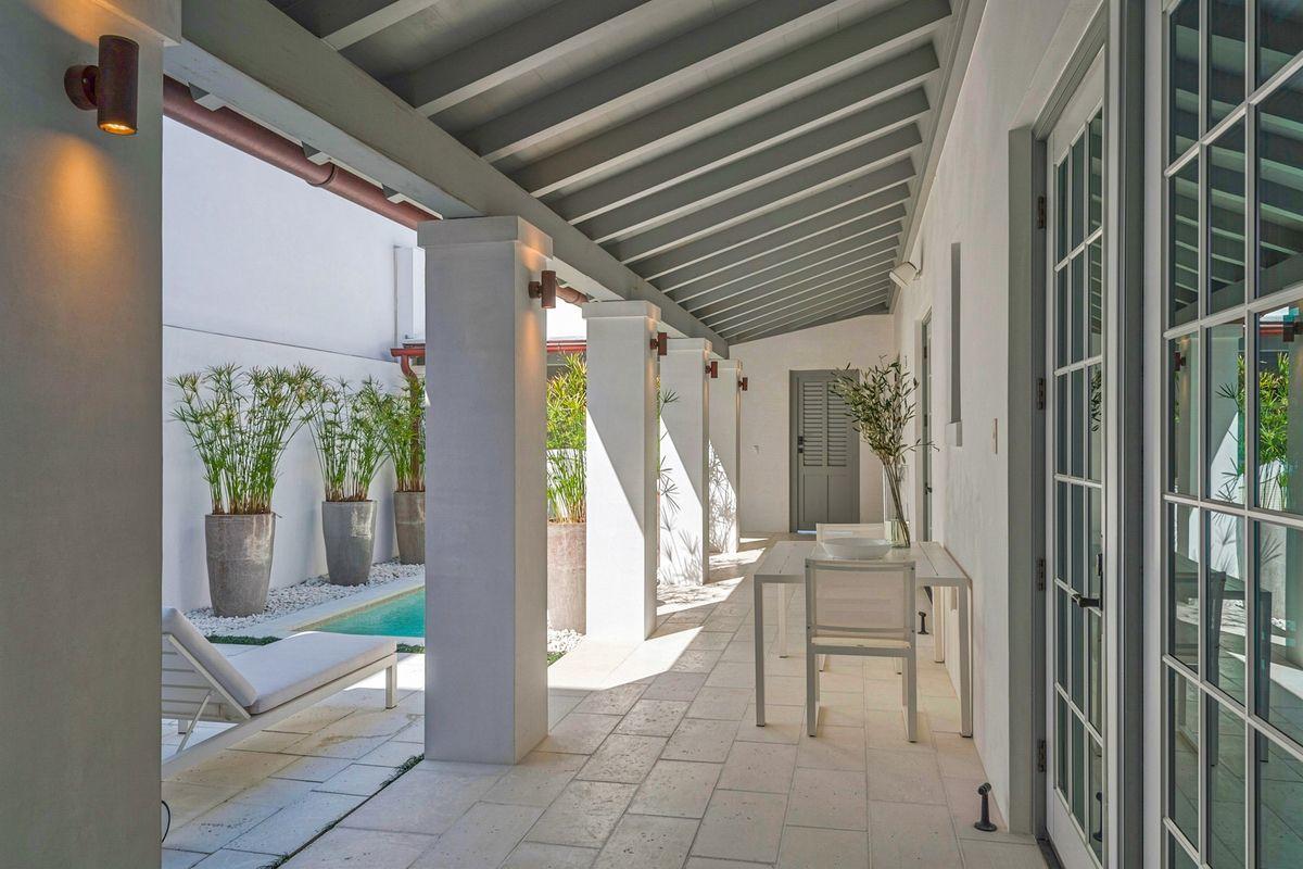 ALYS BEACH - Residential