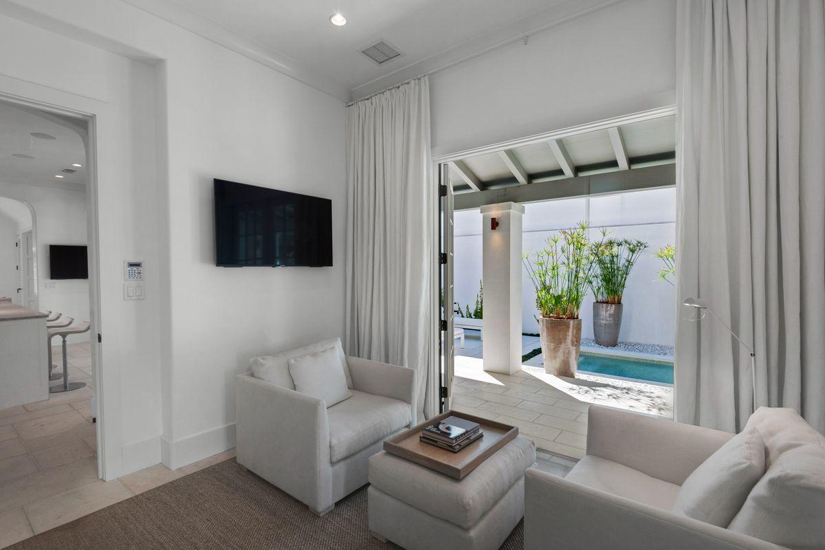 ALYS BEACH - Residential