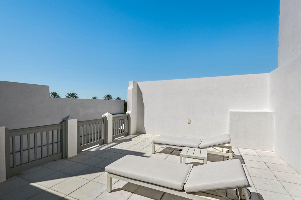 ALYS BEACH - Residential