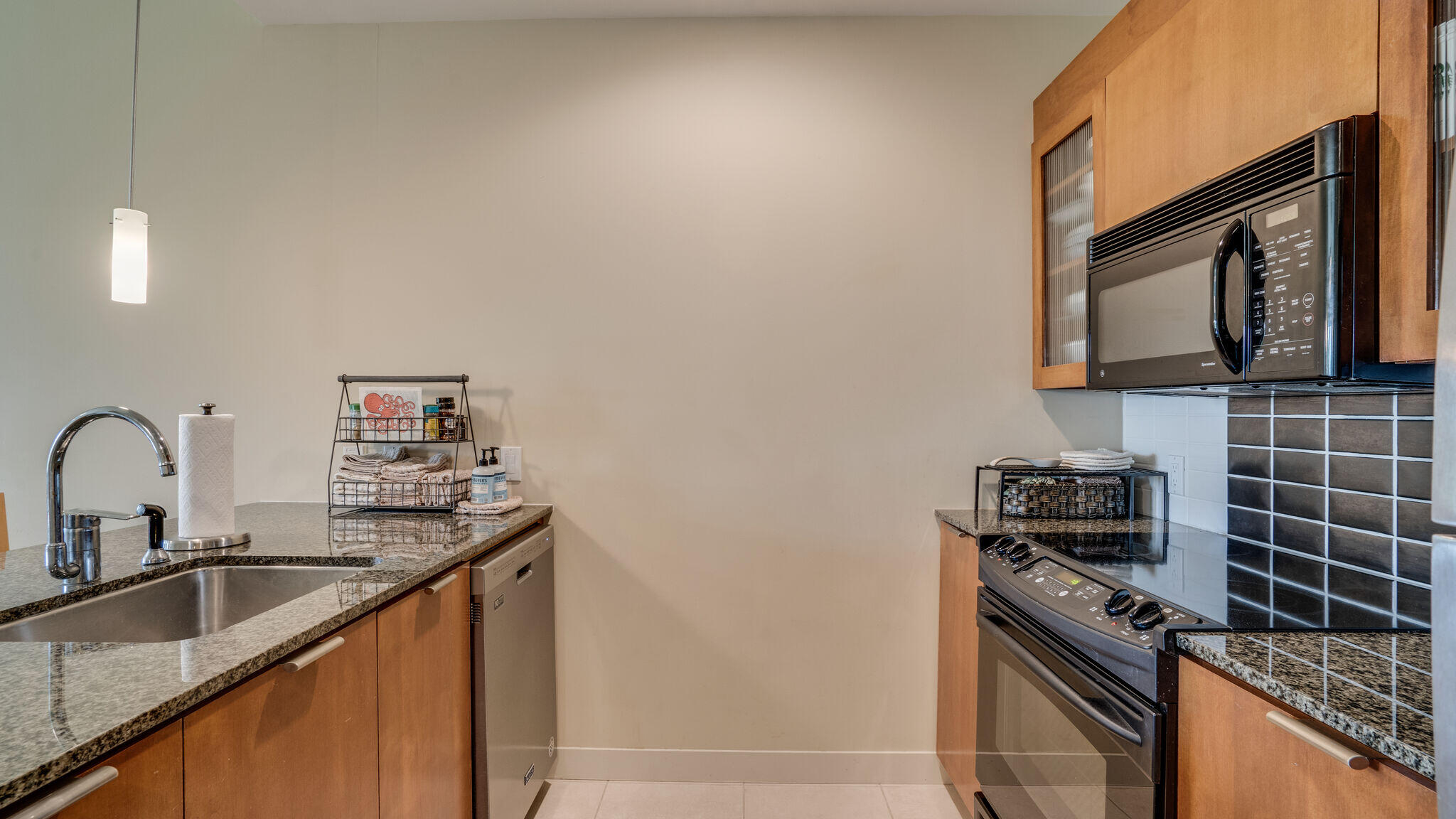 BAHIA CONDO - Residential