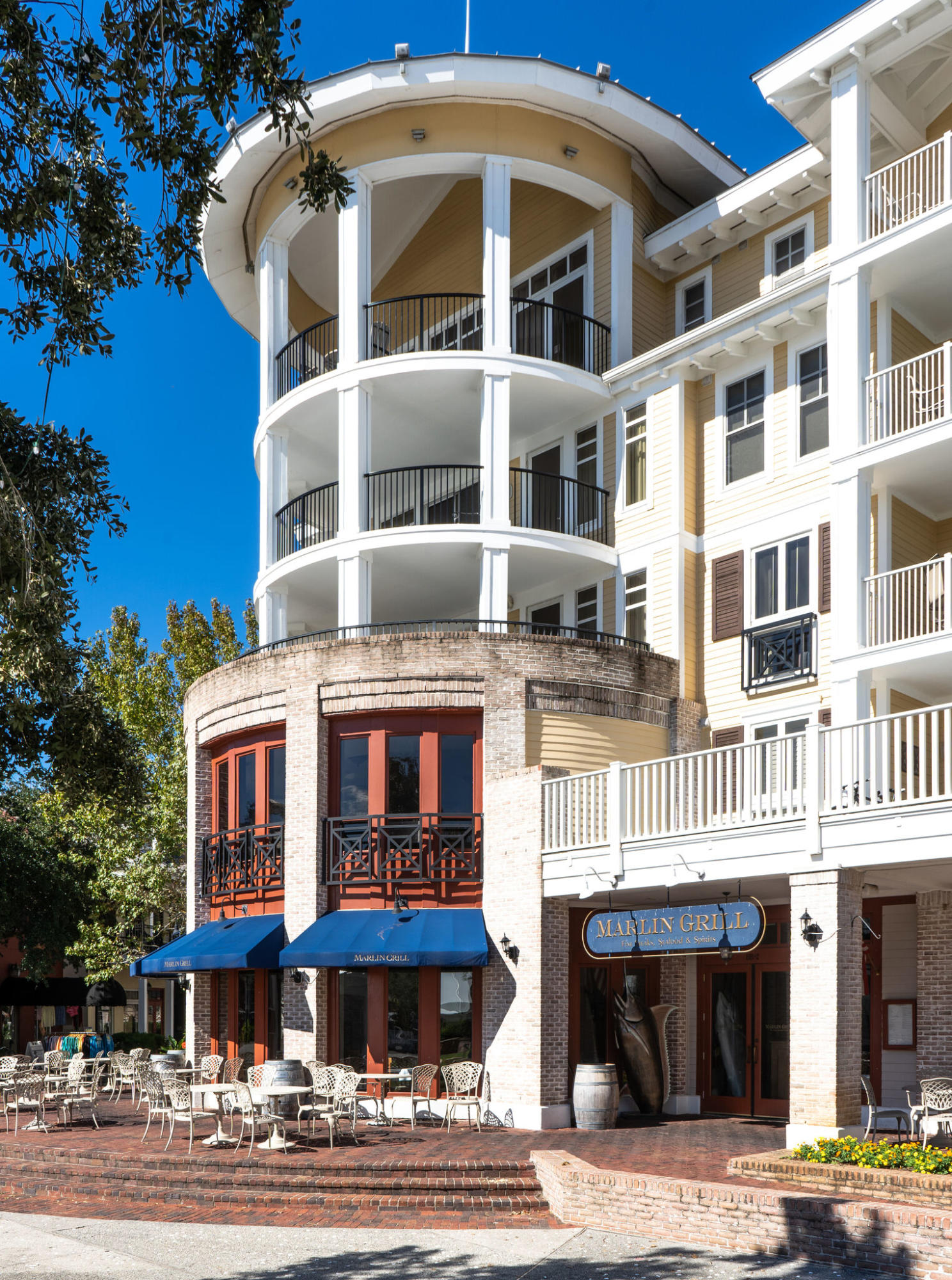 BAHIA CONDO - Residential