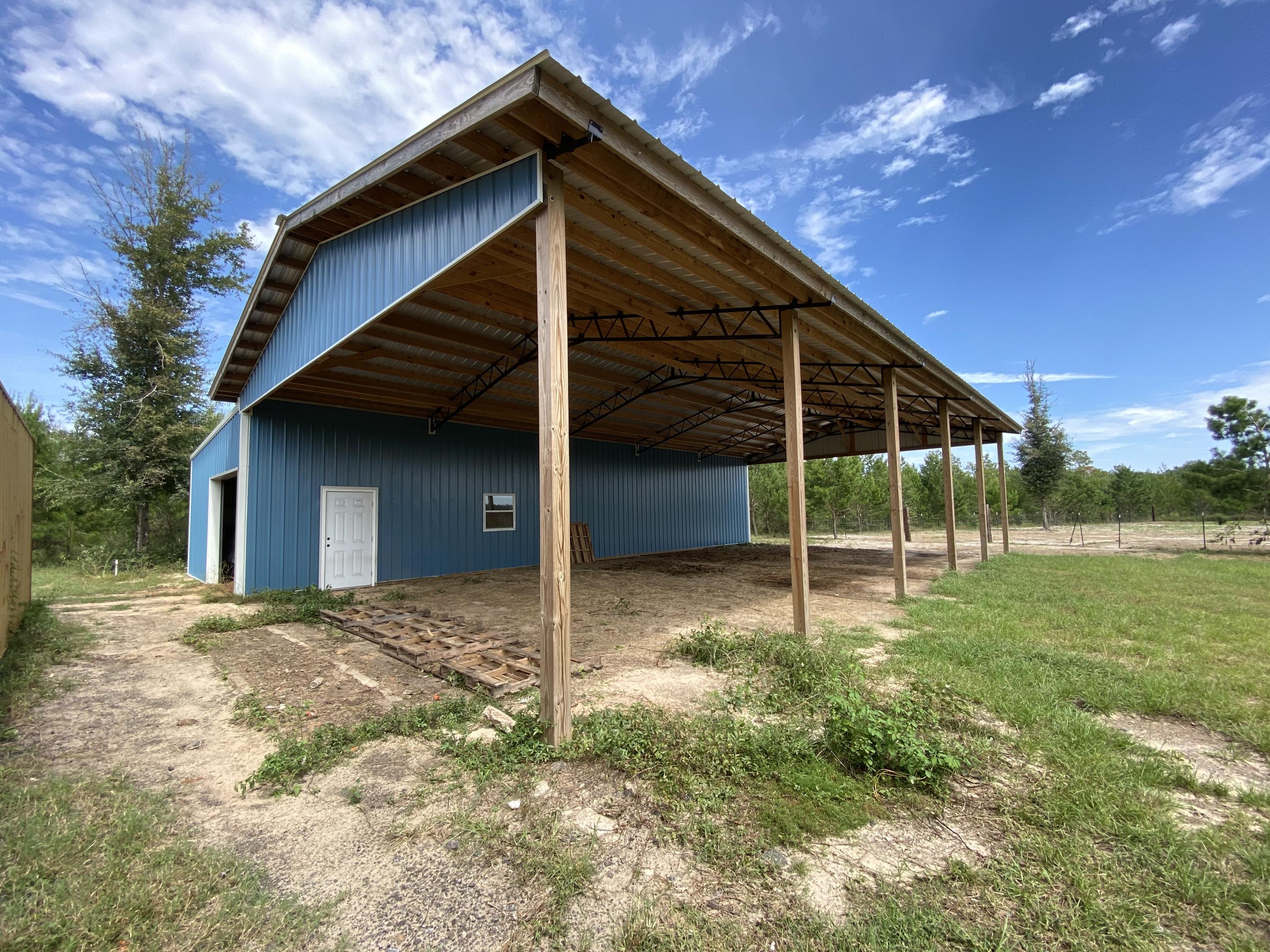 METES & BOUNDS - Land