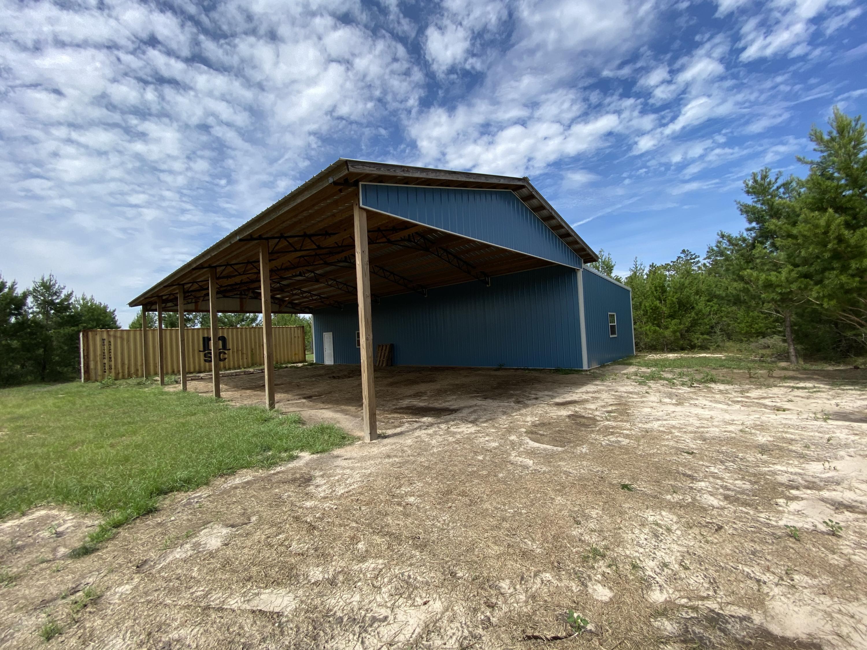 METES & BOUNDS - Land