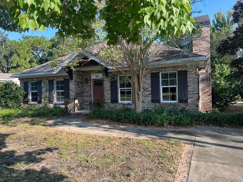 318 Chicago Avenue Valparaiso FL 32580