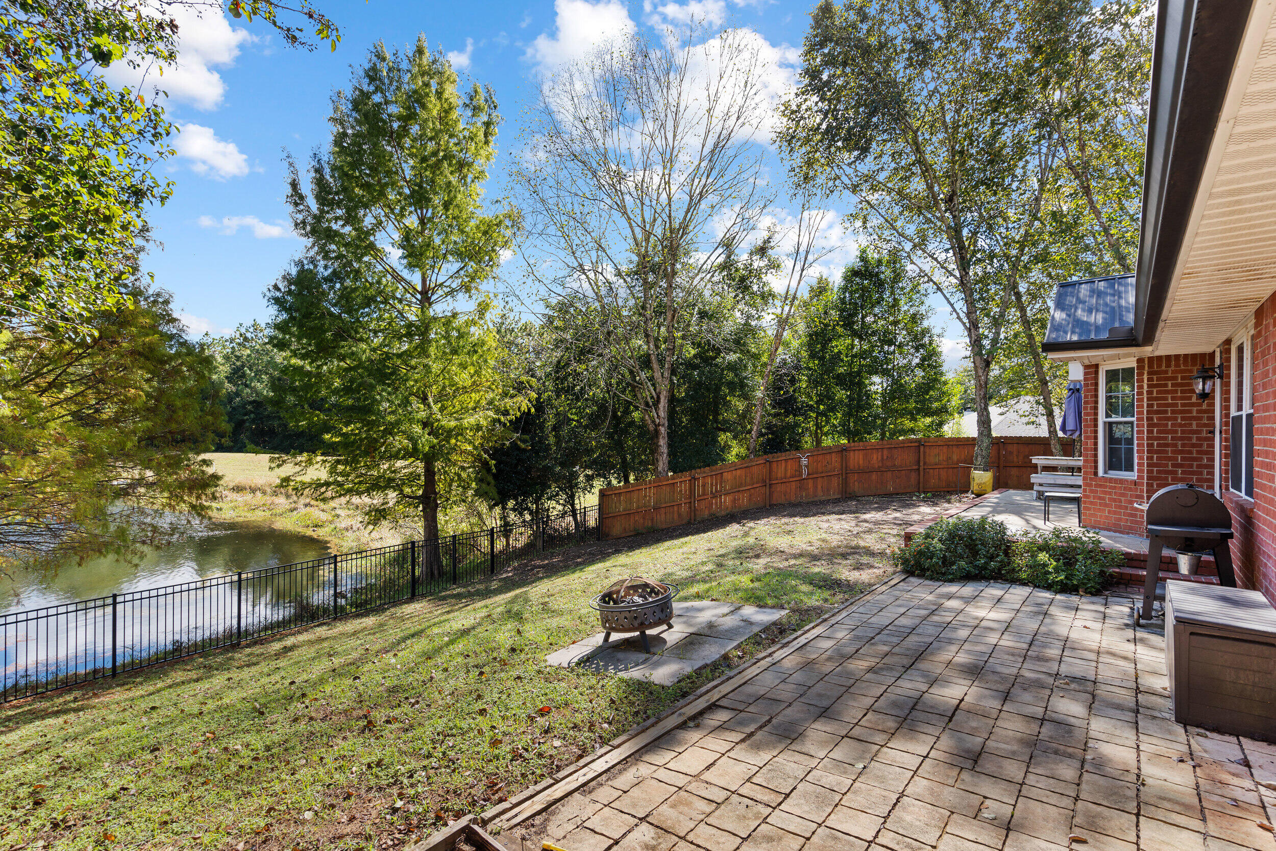 CHEROKEE BEND S/D PH 2 - Residential