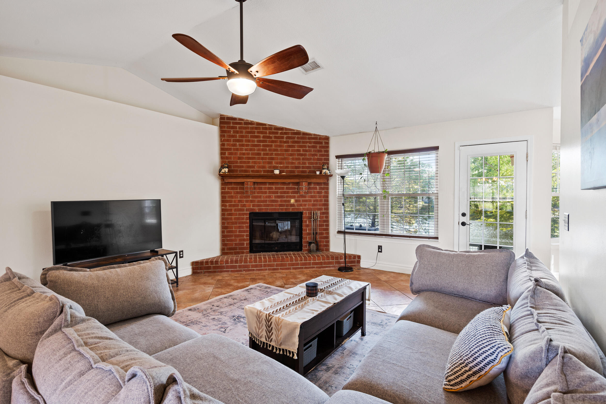 CHEROKEE BEND S/D PH 2 - Residential