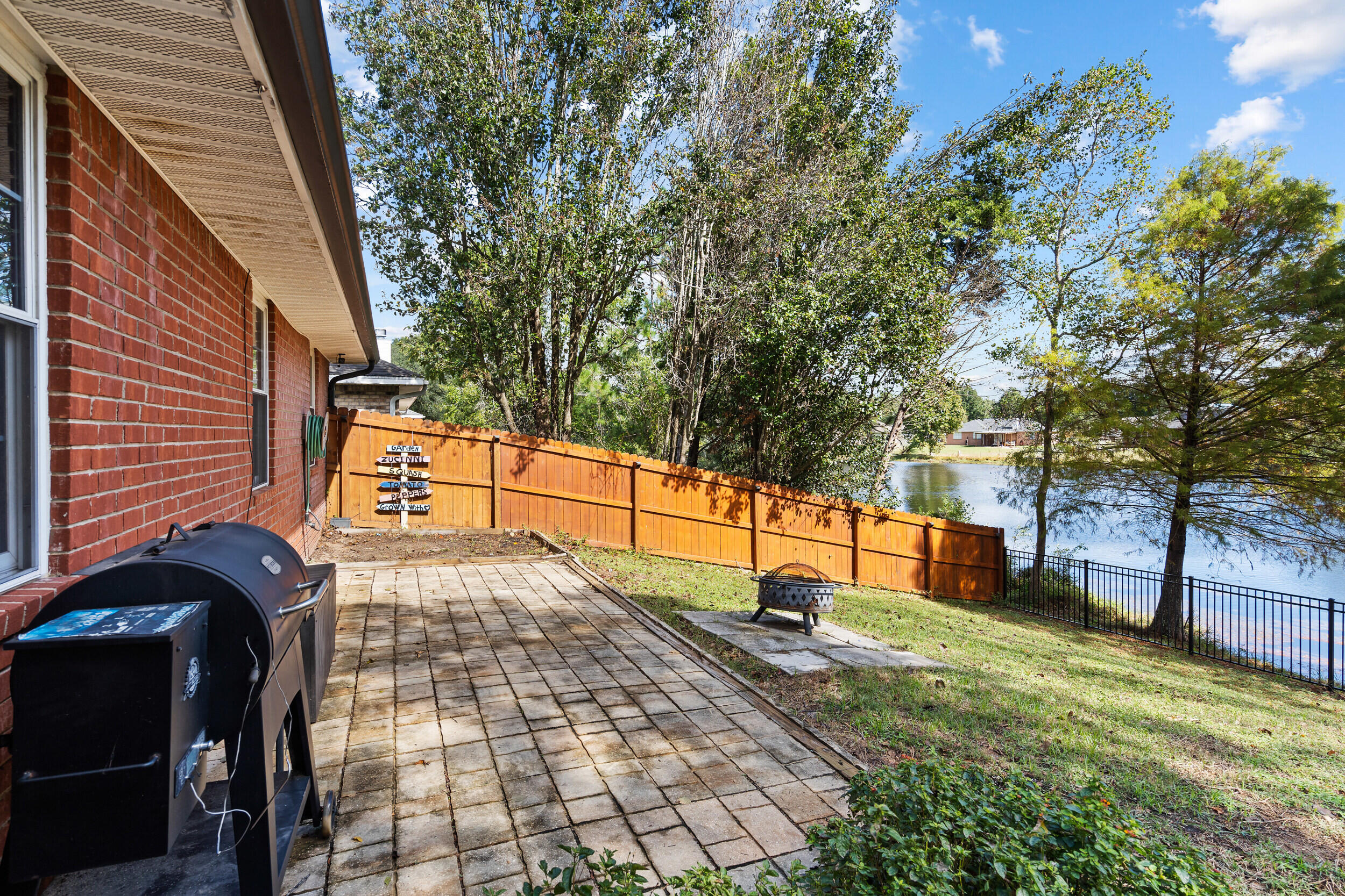 CHEROKEE BEND S/D PH 2 - Residential