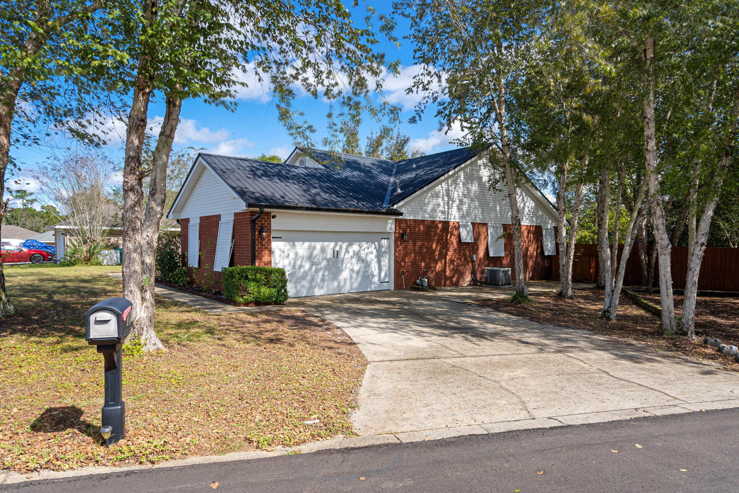 CHEROKEE BEND S/D PH 2 - Residential