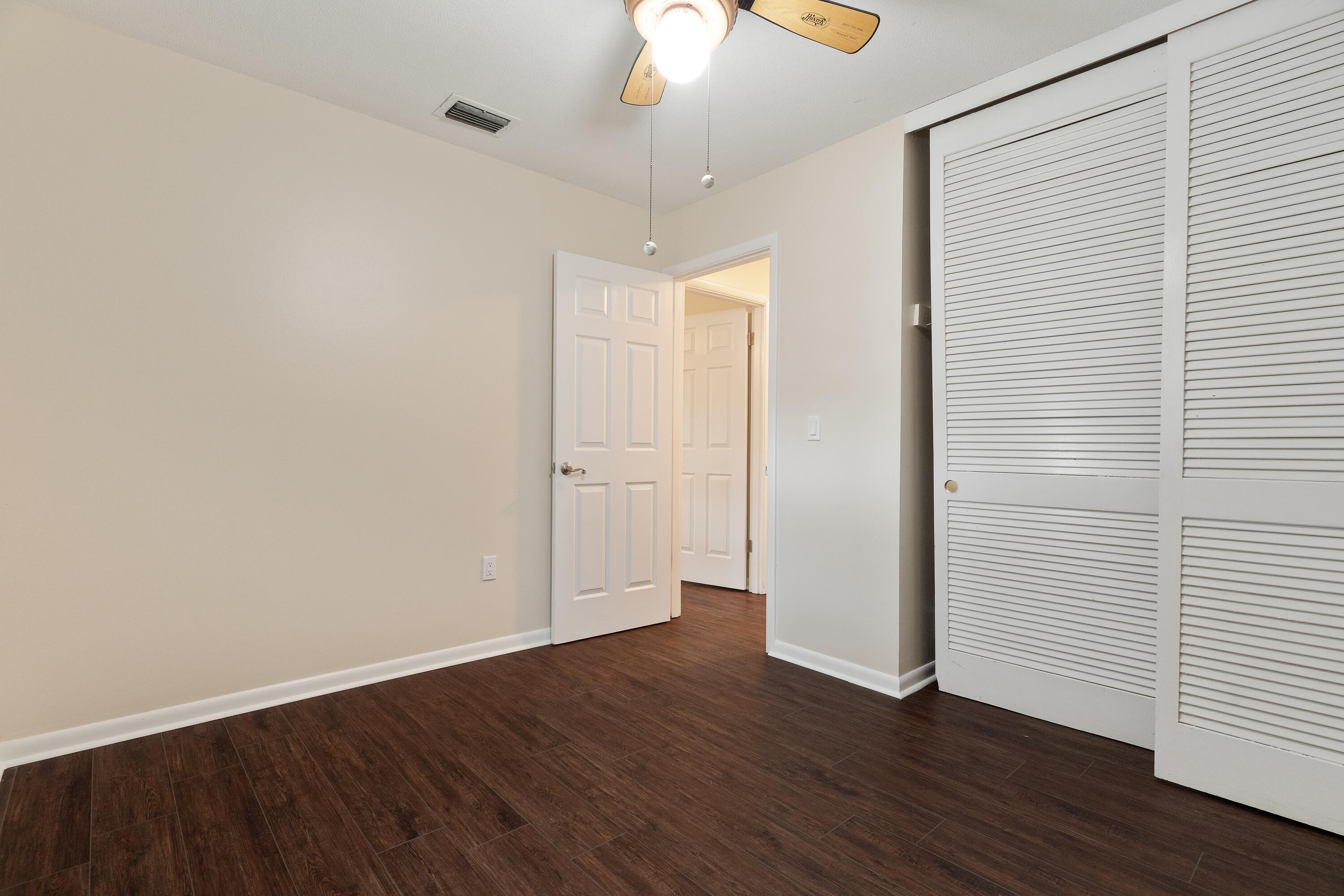 COUNTRY CLUB EST - Residential