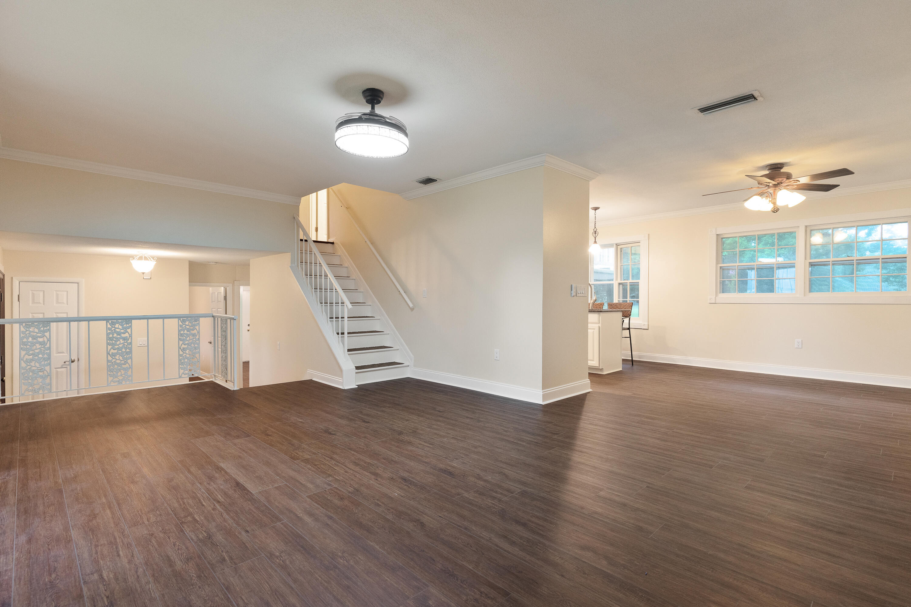 COUNTRY CLUB EST - Residential