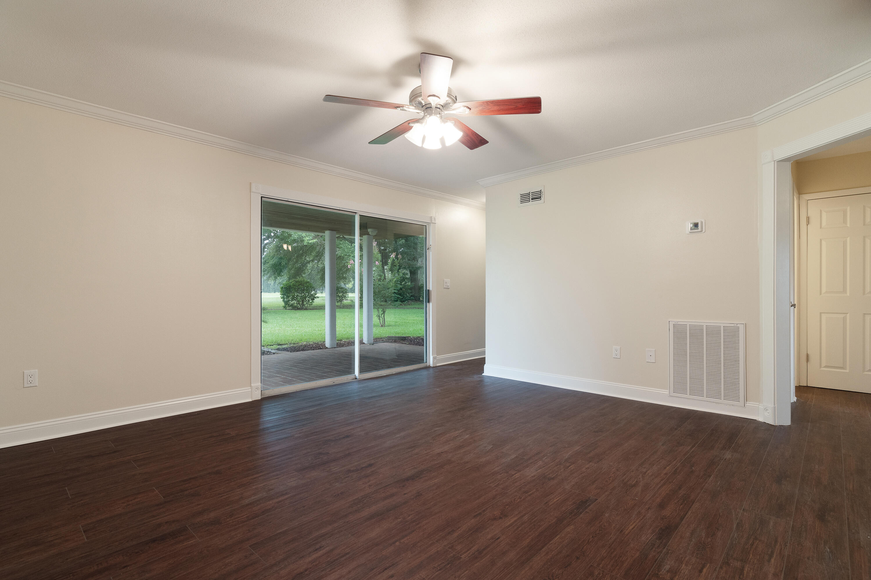 COUNTRY CLUB EST - Residential