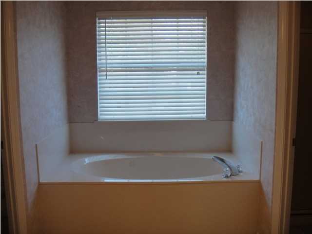 NATURES TRAIL - Residential Lease