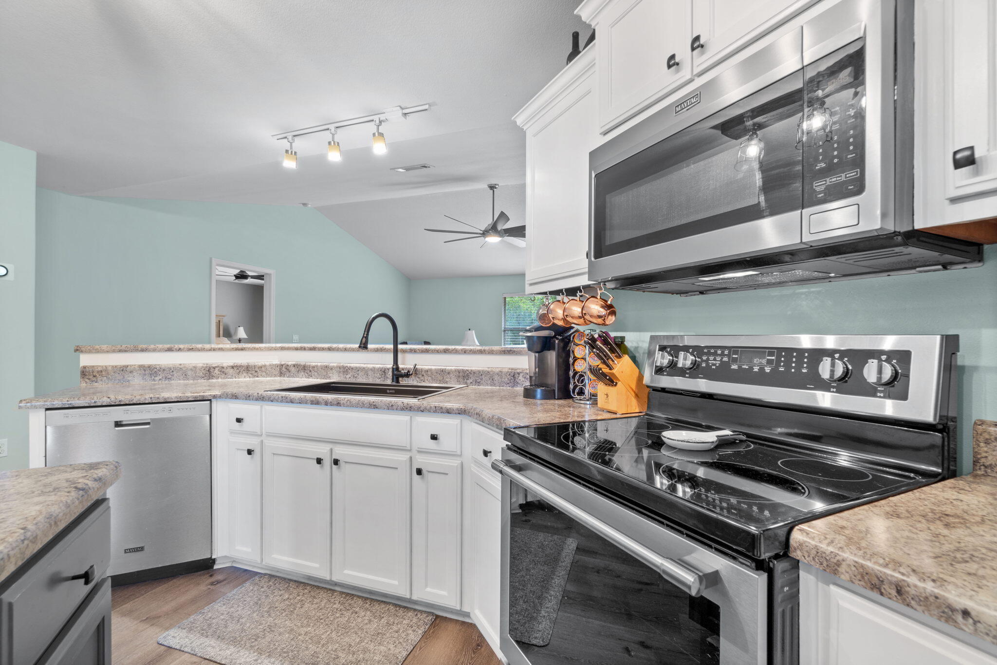 WATERSTONE - Residential