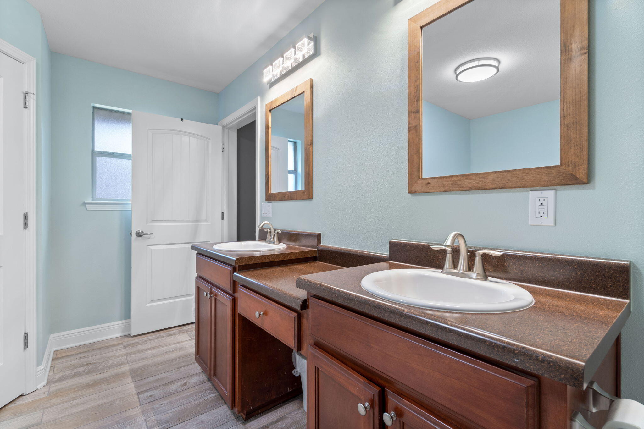 WATERSTONE - Residential