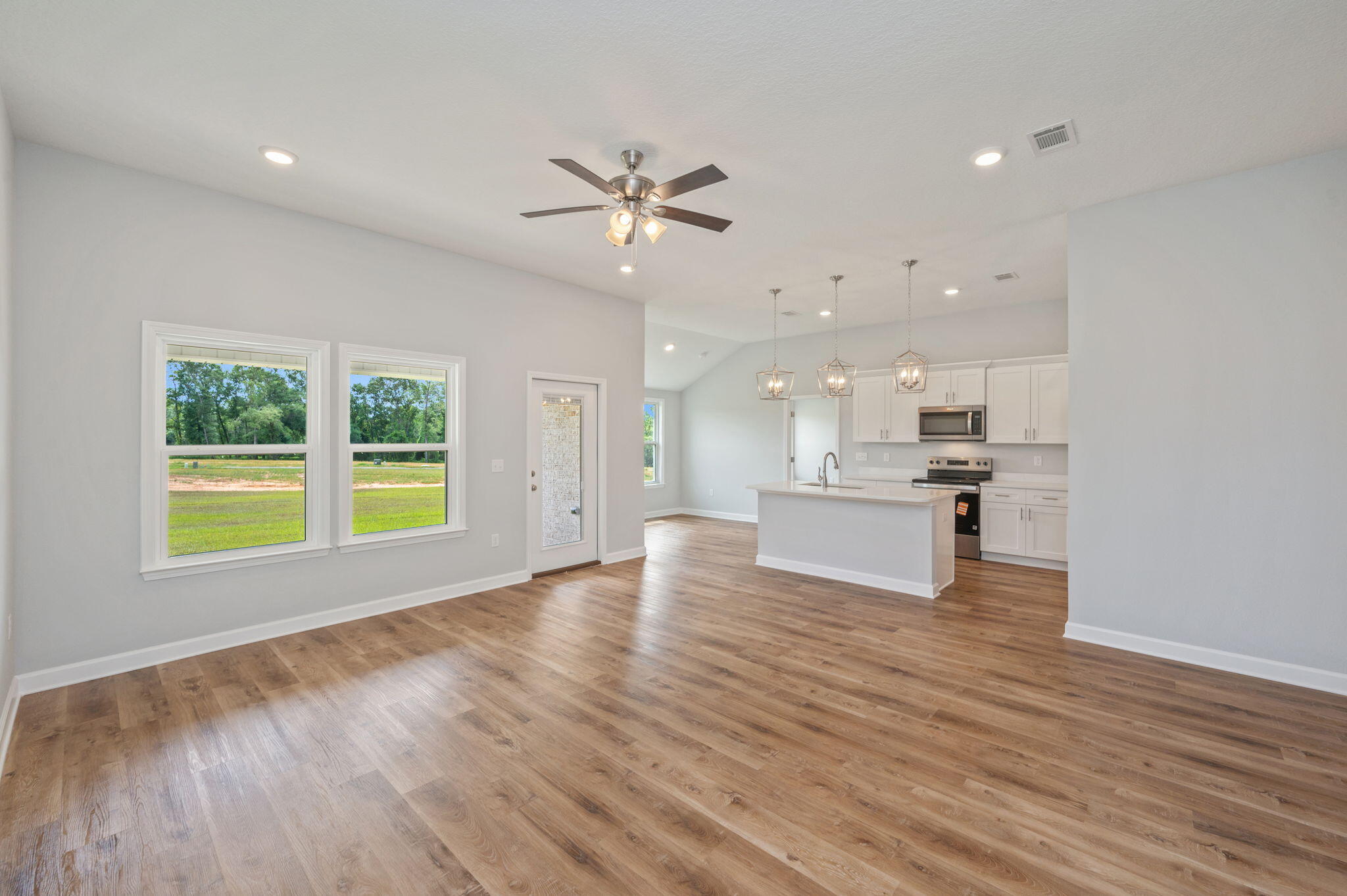 OAK HOLLOW - Residential
