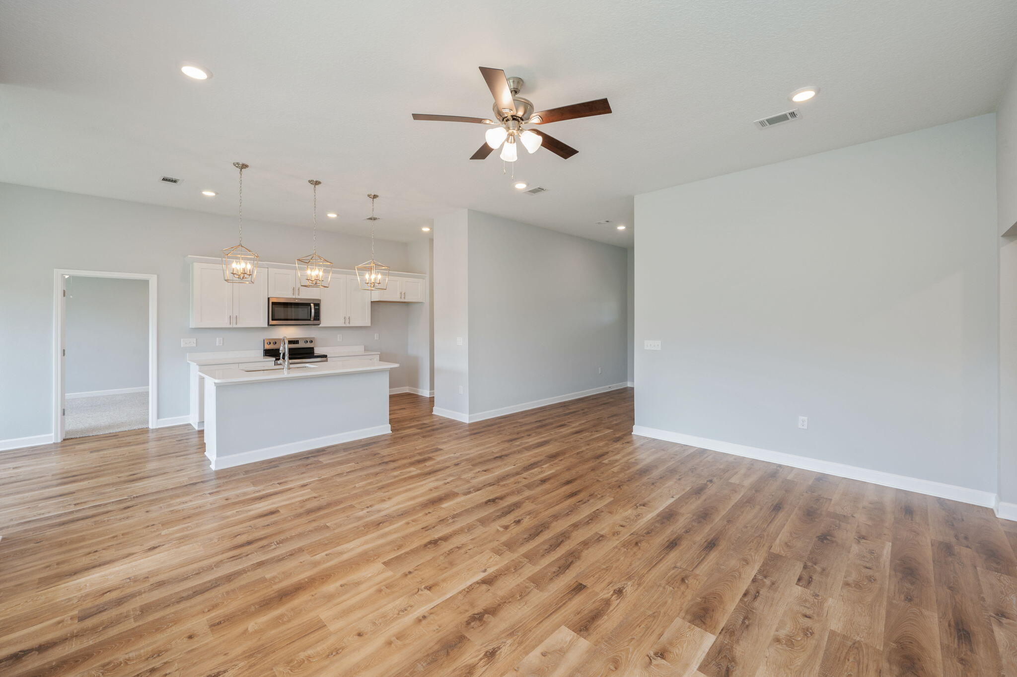 OAK HOLLOW - Residential